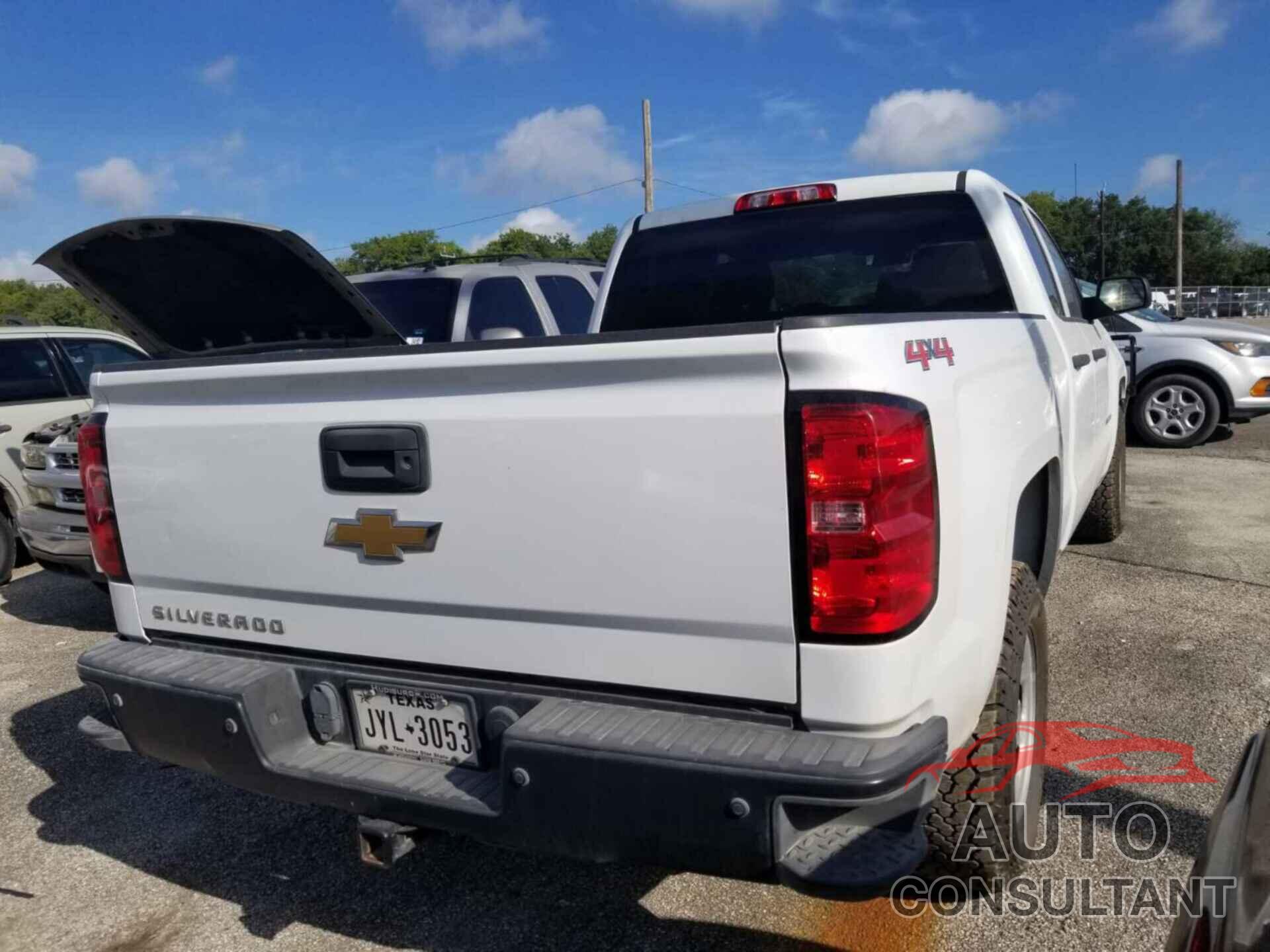CHEVROLET SILVERADO 1500 2017 - 1GCVKNEC8HZ360107