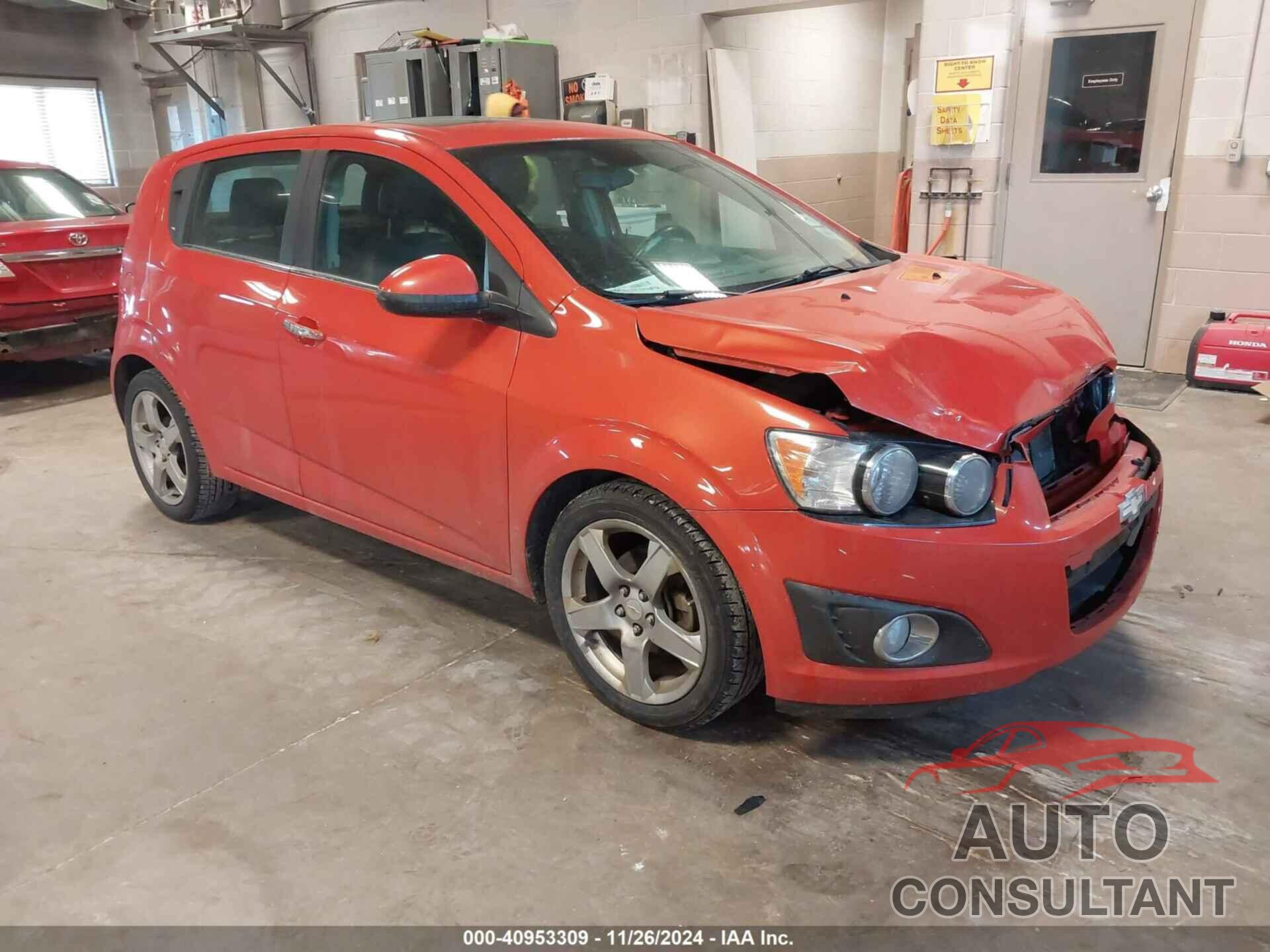 CHEVROLET SONIC 2012 - 1G1JF6SH6C4151925