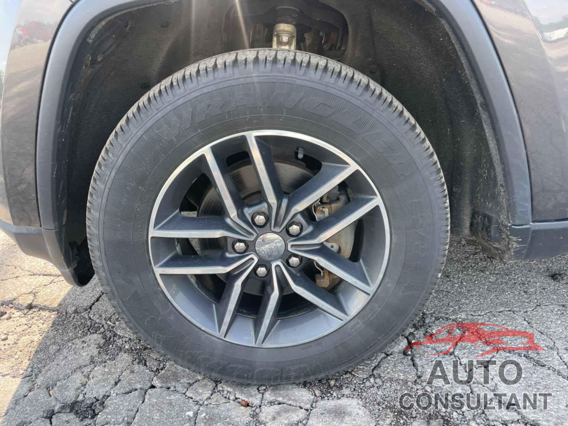 JEEP GRAND CHEROKEE 2018 - 1C4RJFBG0JC401176