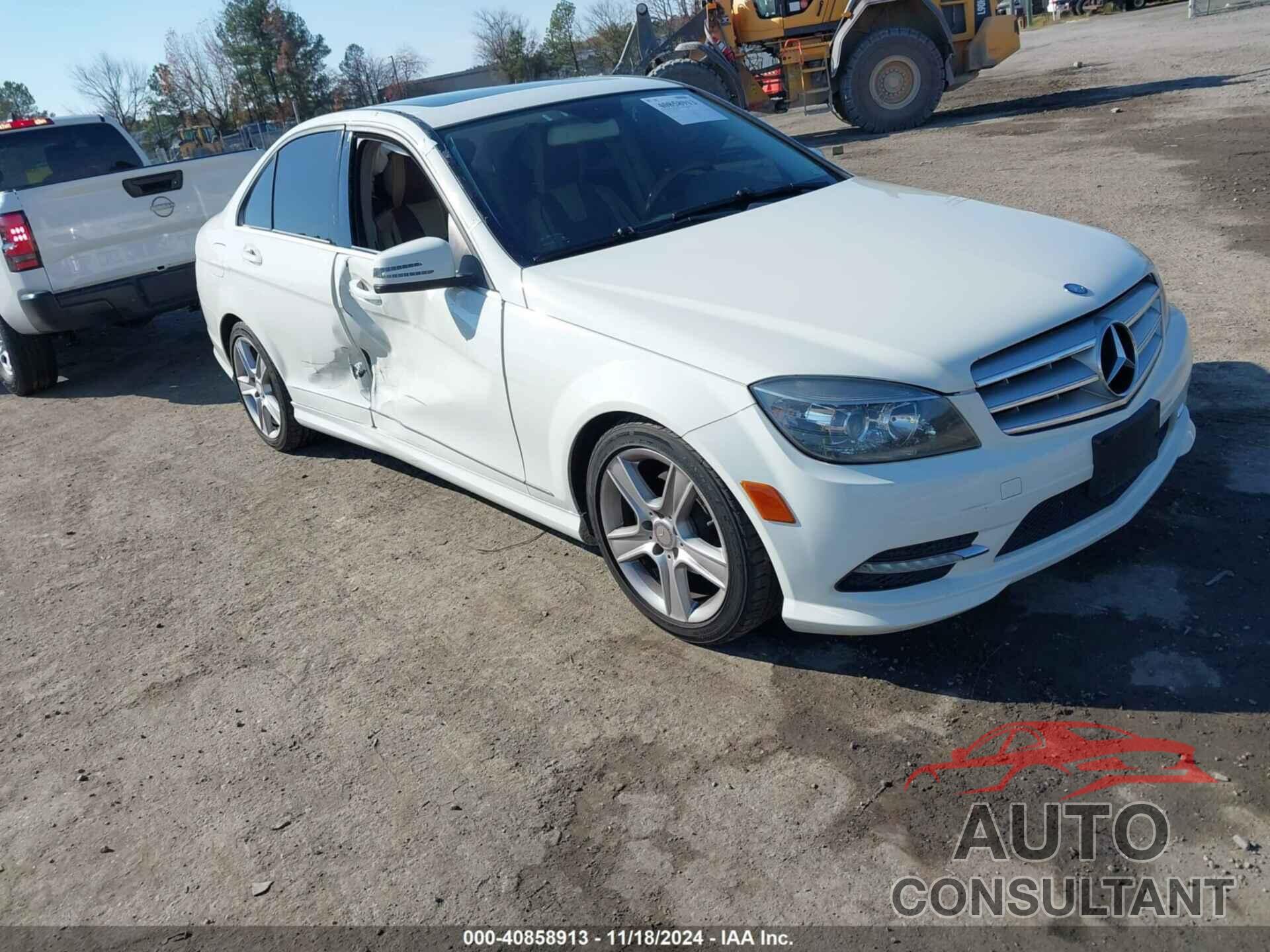 MERCEDES-BENZ C 300 2011 - WDDGF8BB6BA501715