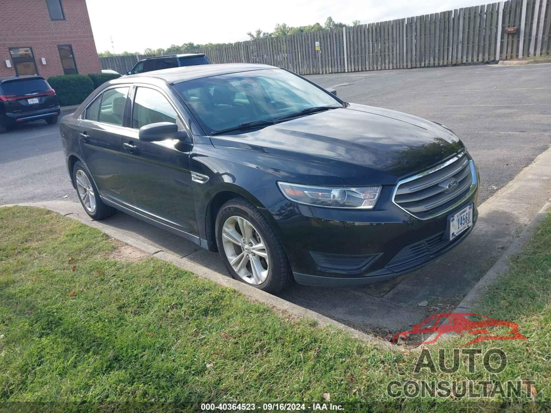 FORD TAURUS 2018 - 1FAHP2D89JG137480