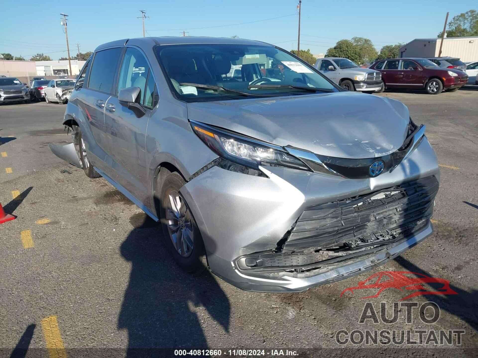 TOYOTA SIENNA 2022 - 5TDKRKEC1NS102019