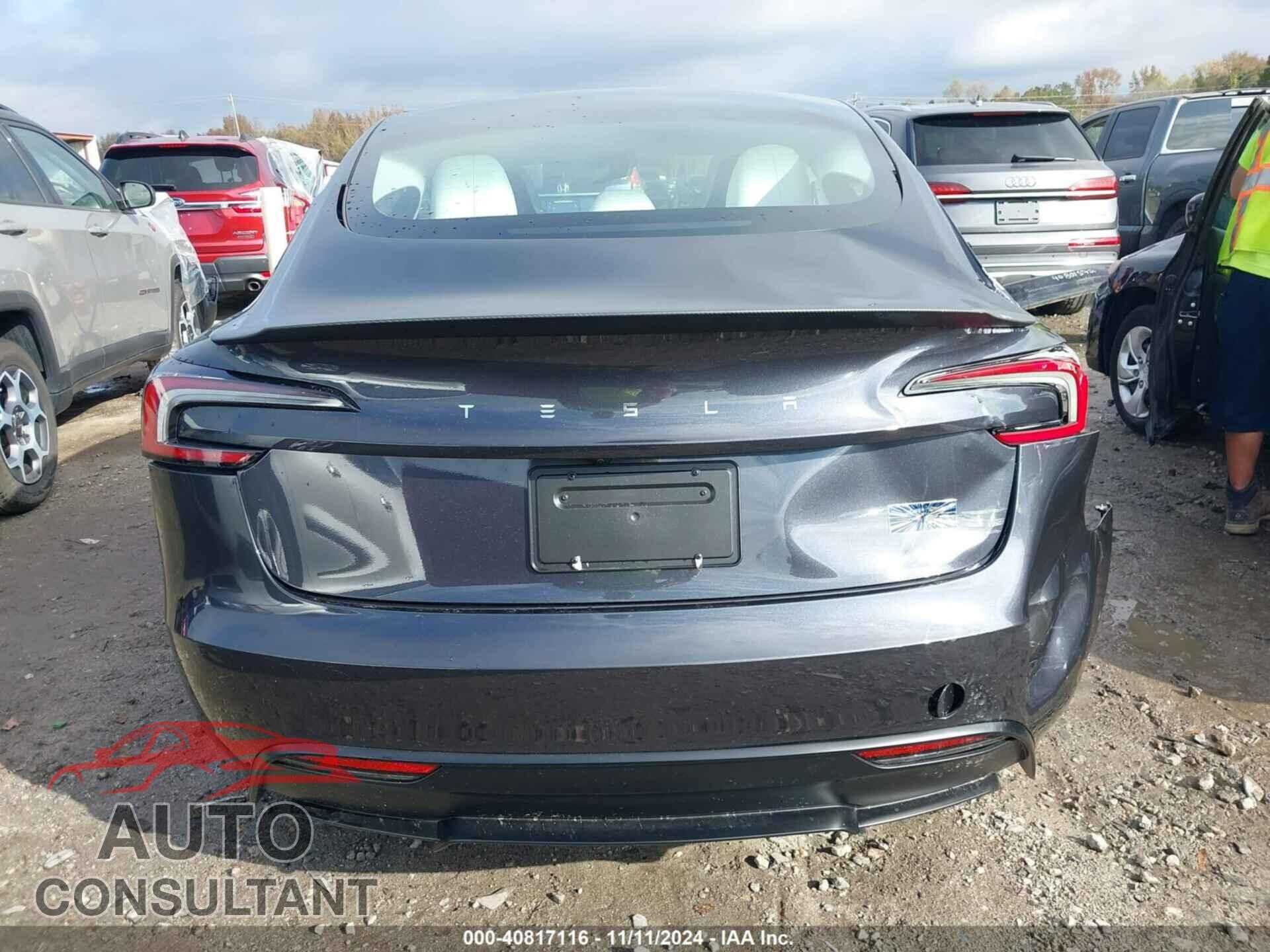 TESLA MODEL 3 2024 - 5YJ3E1ET7RF841447
