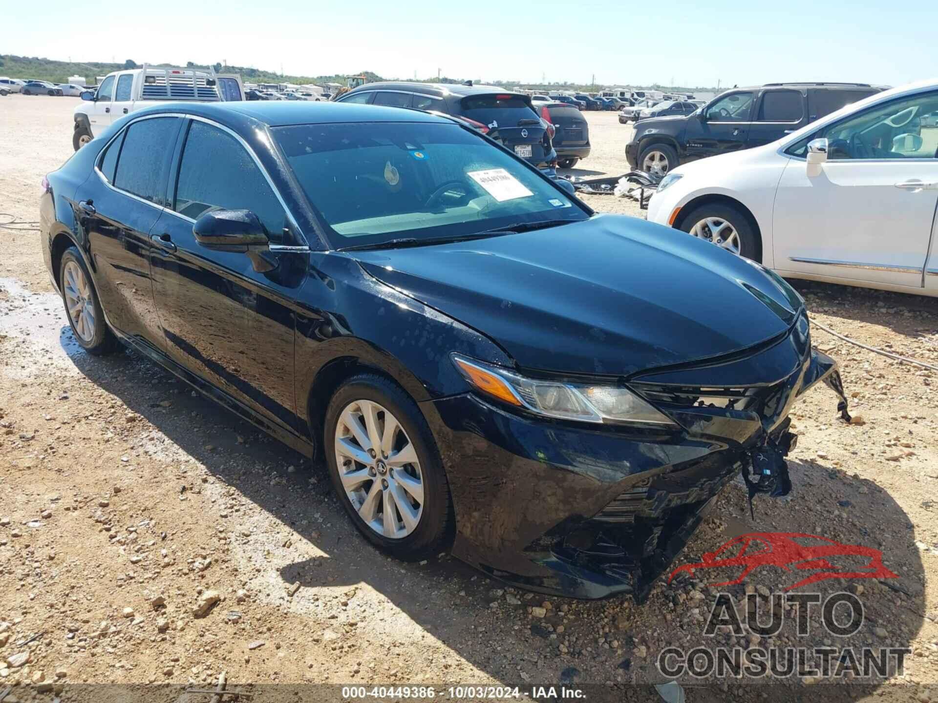 TOYOTA CAMRY 2018 - 4T1B11HK9JU601348