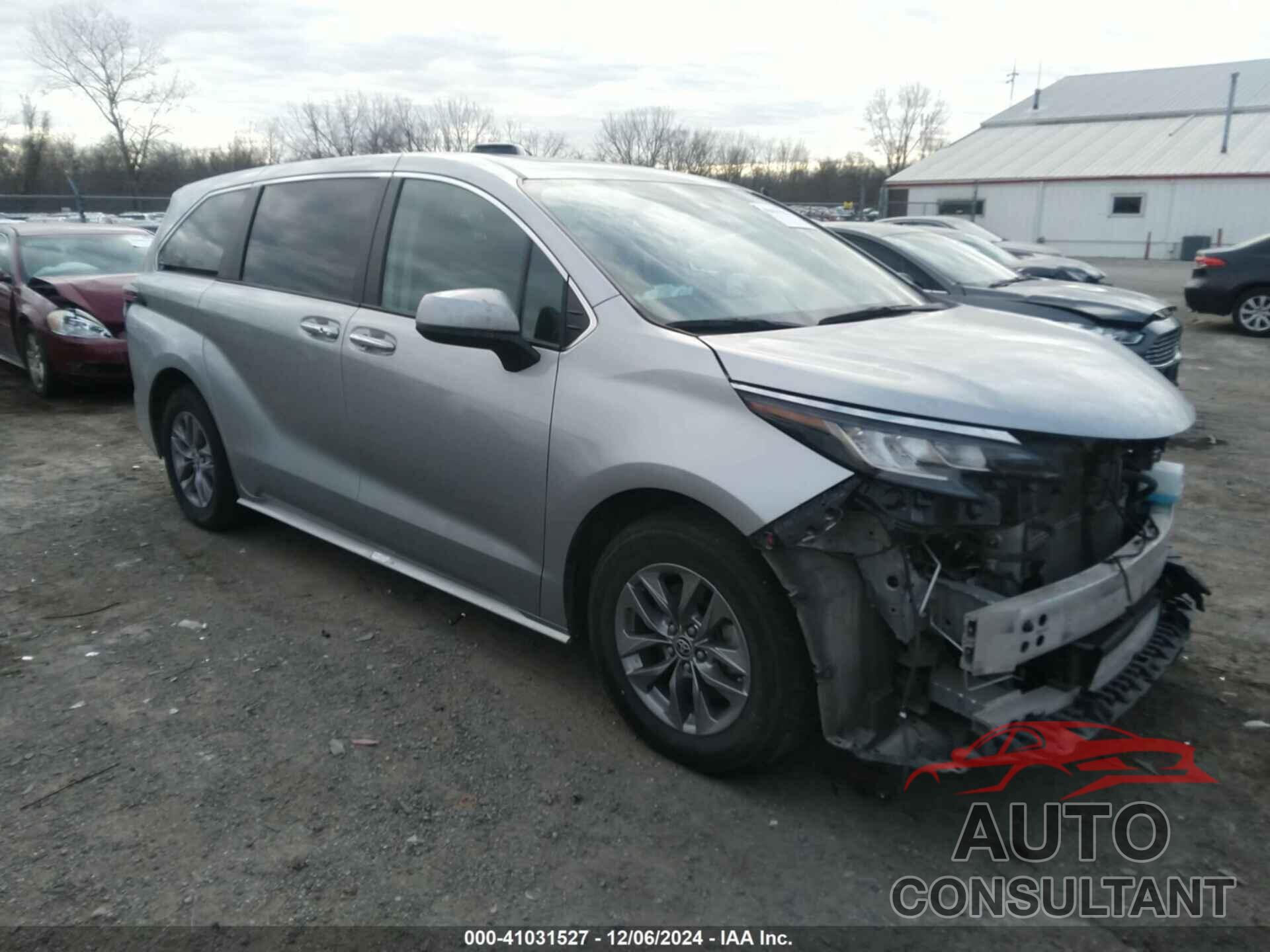 TOYOTA SIENNA 2022 - 5TDYRKEC0NS134129