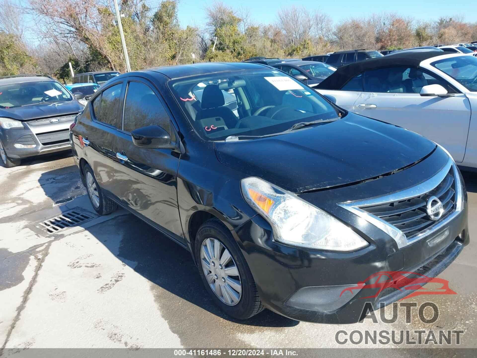 NISSAN VERSA 2017 - 3N1CN7AP5HL859539