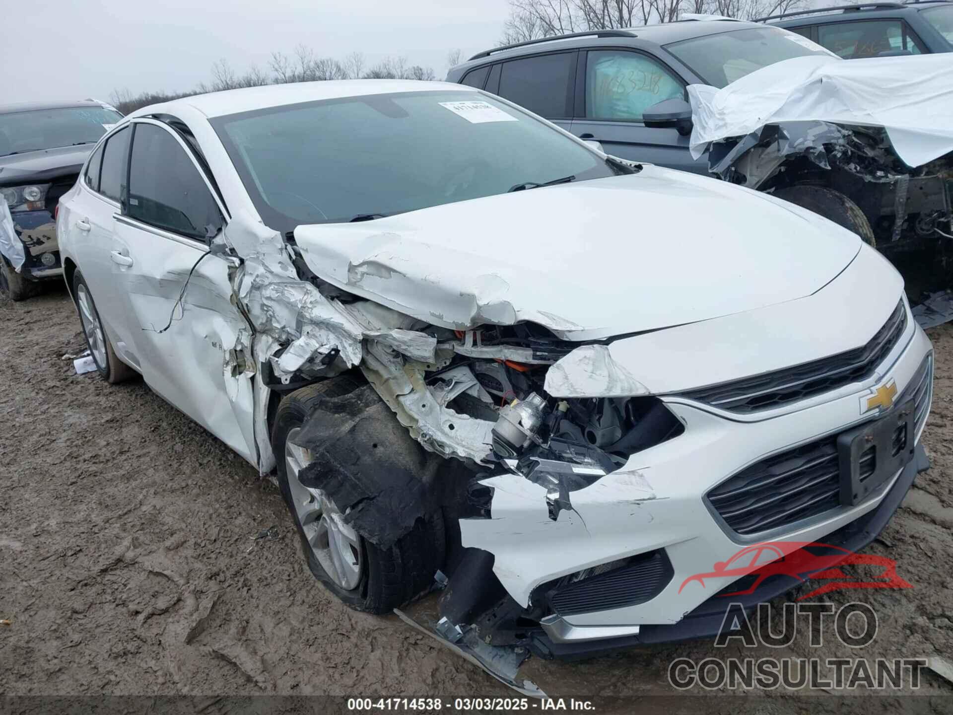 CHEVROLET MALIBU 2017 - 1G1ZE5ST4HF142835