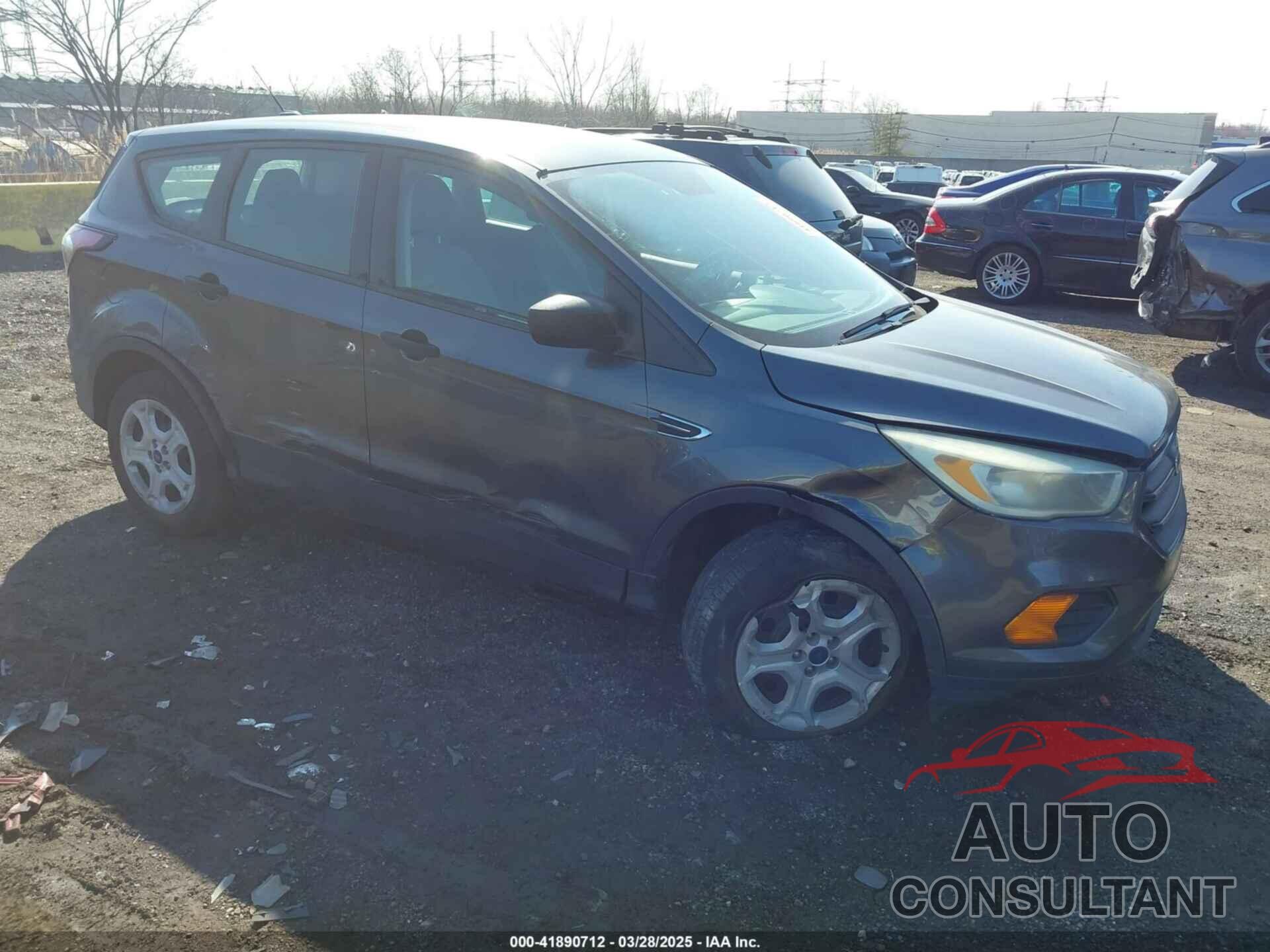 FORD ESCAPE 2017 - 1FMCU0F75HUD15558