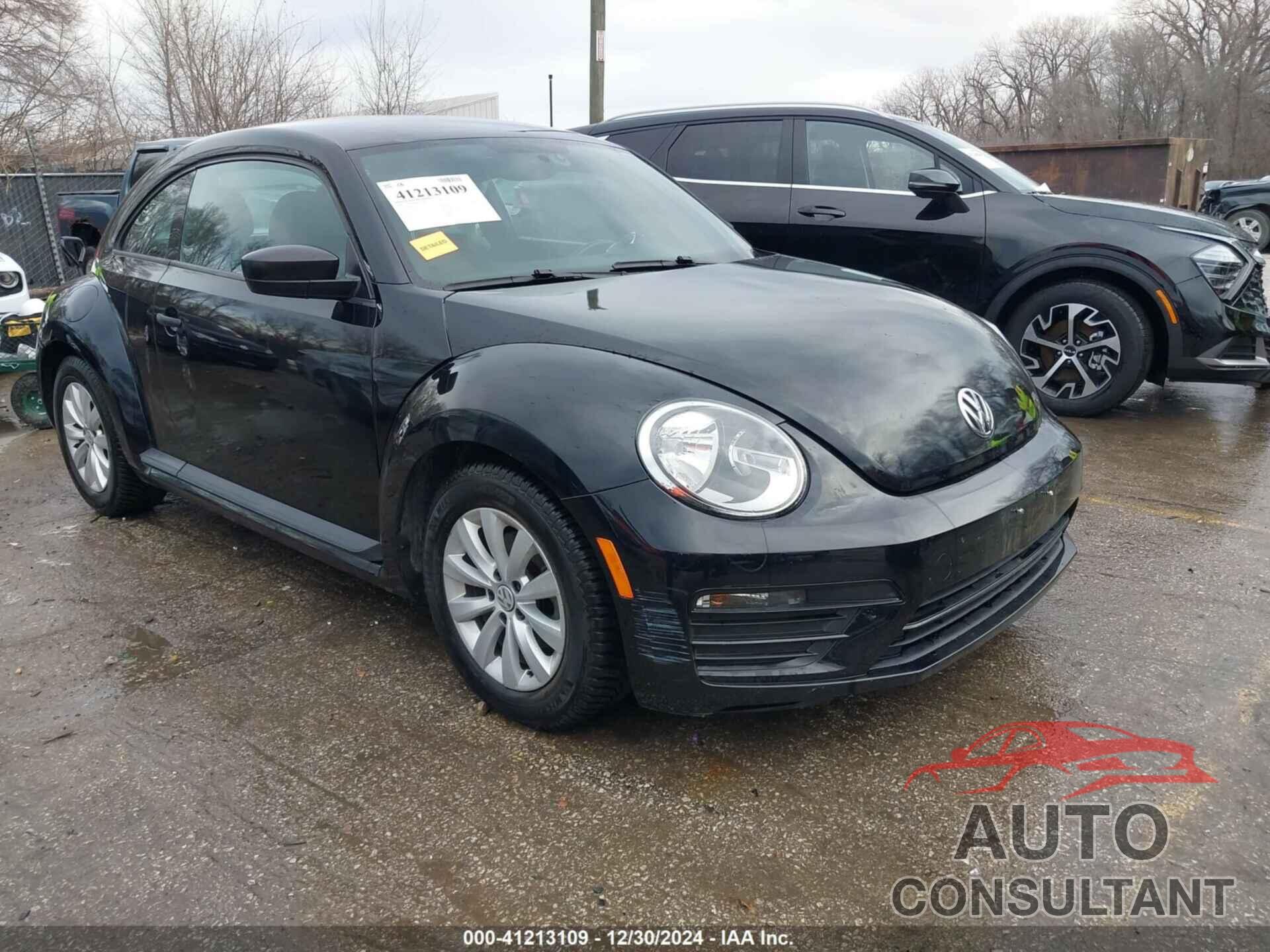 VOLKSWAGEN BEETLE 2018 - 3VWFD7AT6JM716770