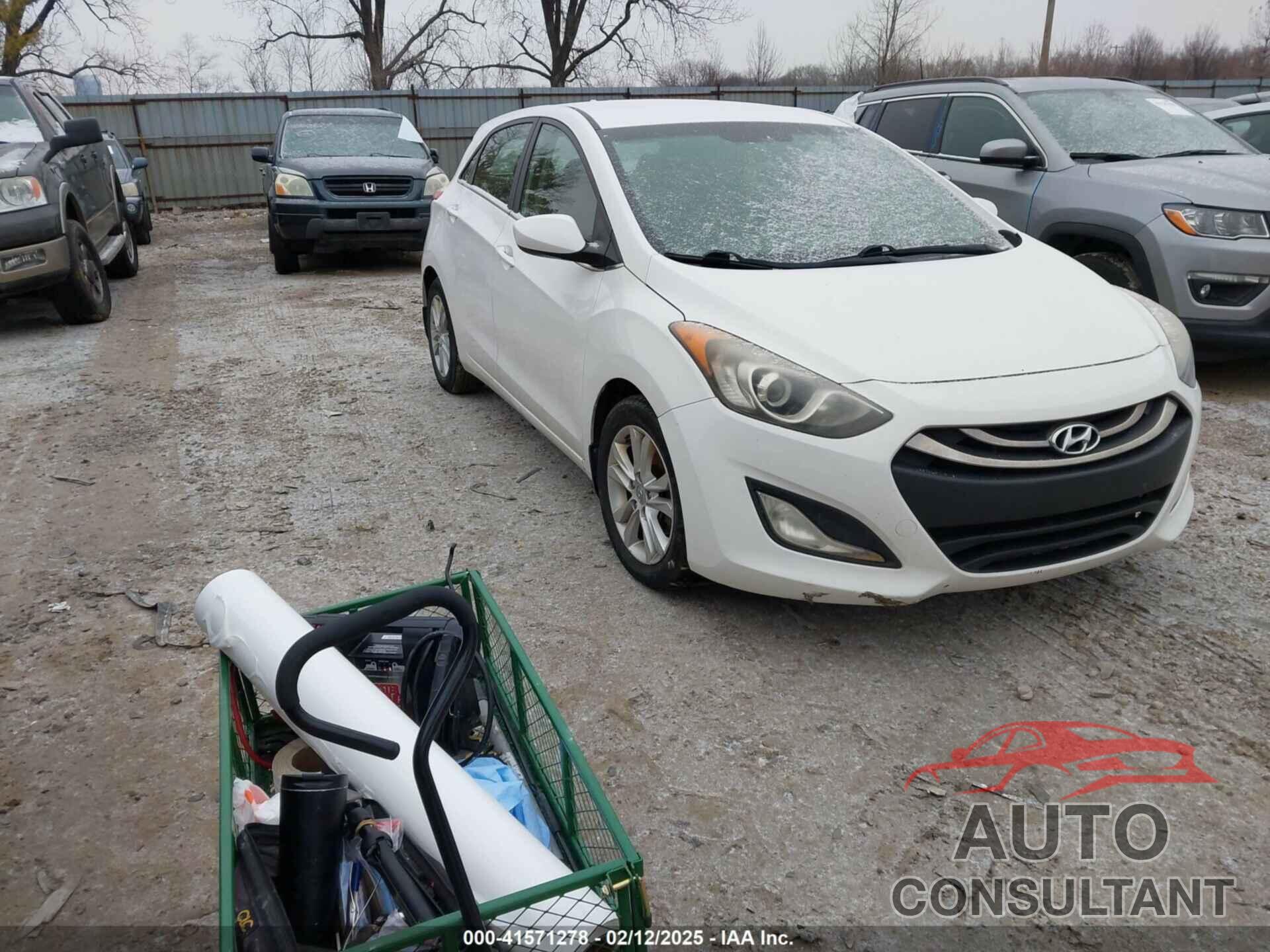 HYUNDAI ELANTRA GT 2013 - KMHD35LE0DU155140