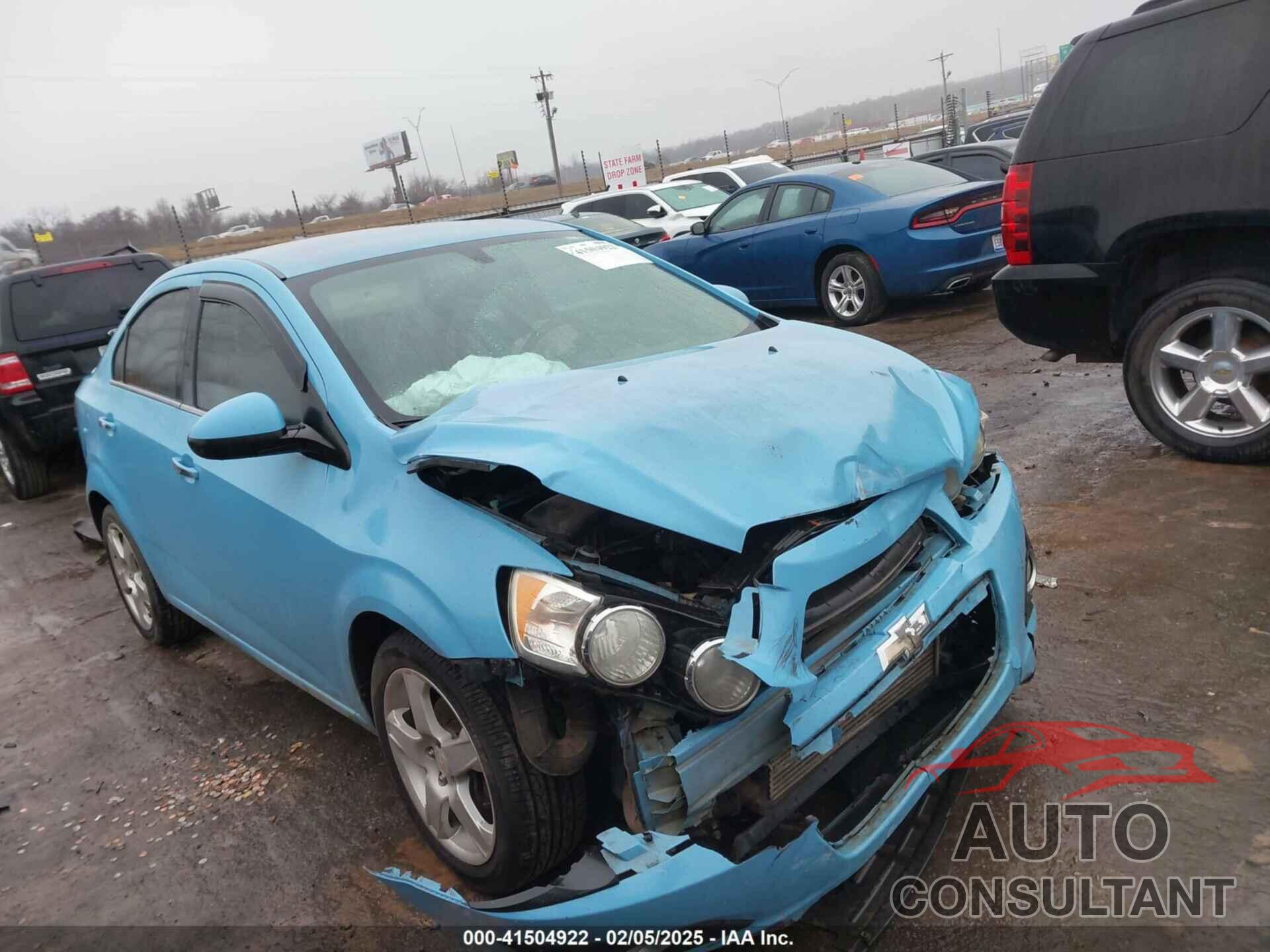 CHEVROLET SONIC 2014 - 1G1JF5SB8E4184014