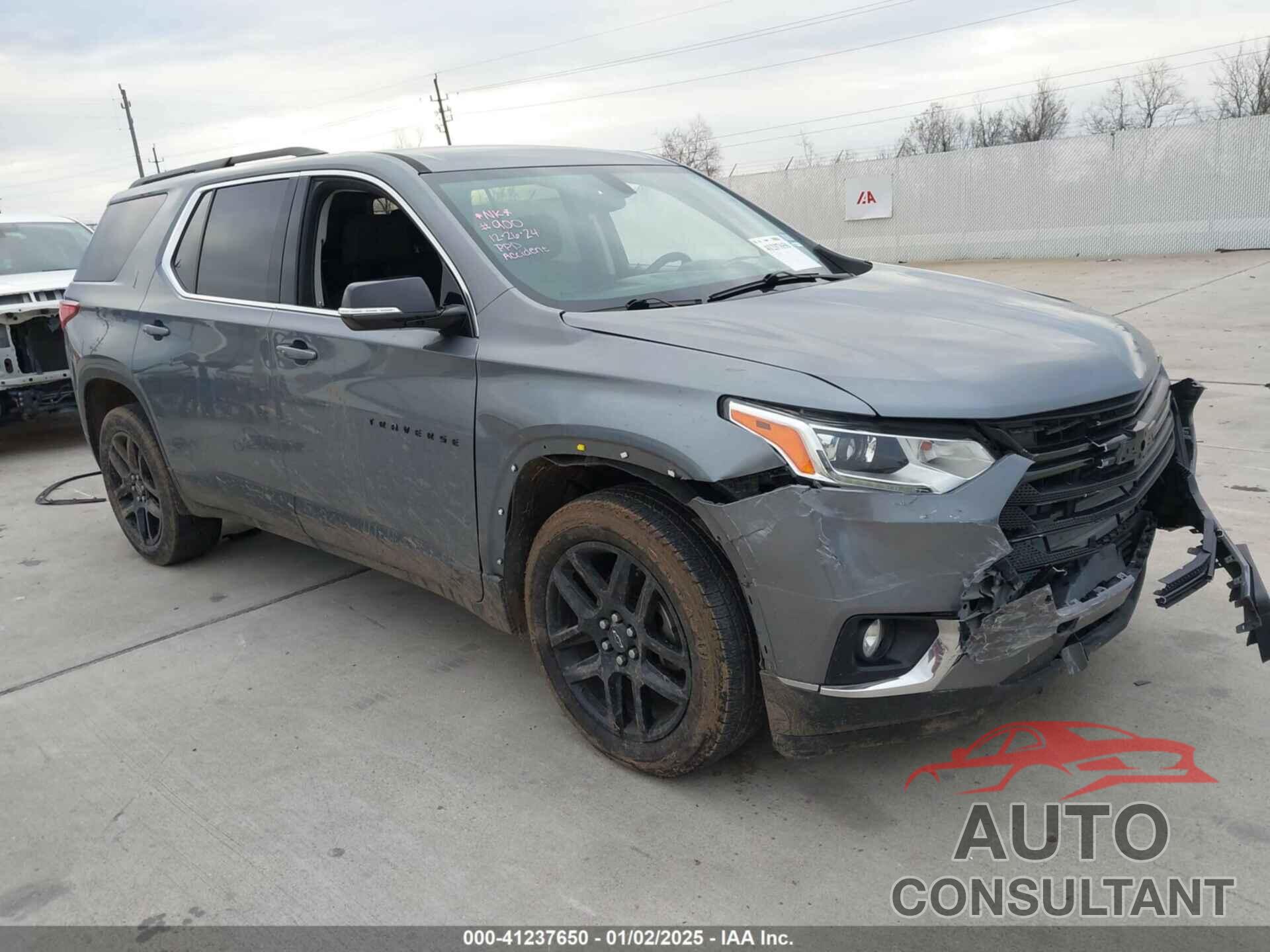 CHEVROLET TRAVERSE 2019 - 1GNERGKW8KJ137455