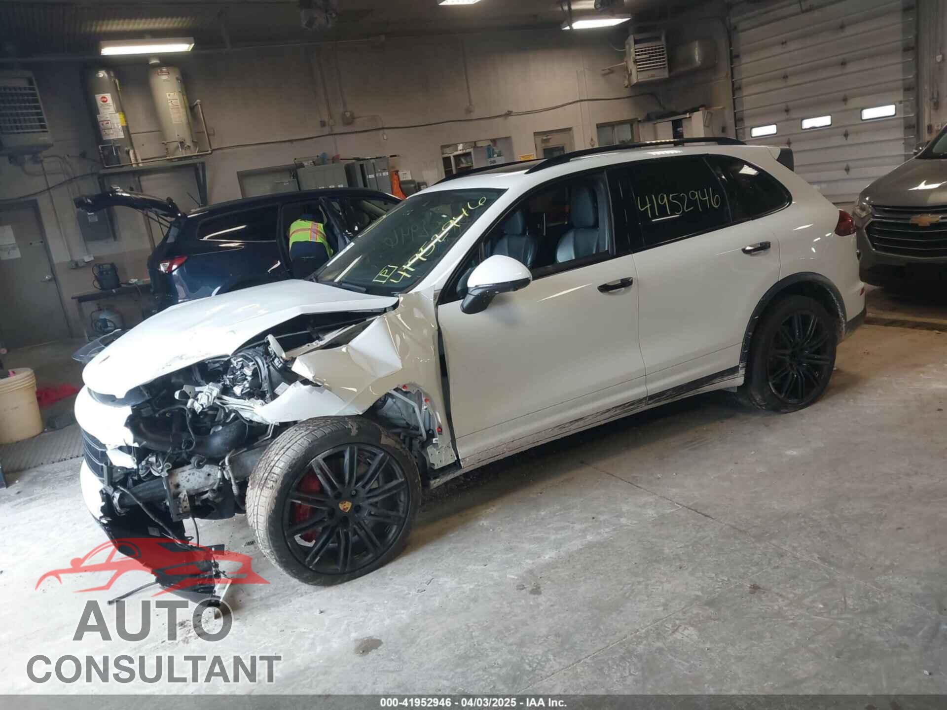 PORSCHE CAYENNE 2017 - WP1AC2A25HLA92500