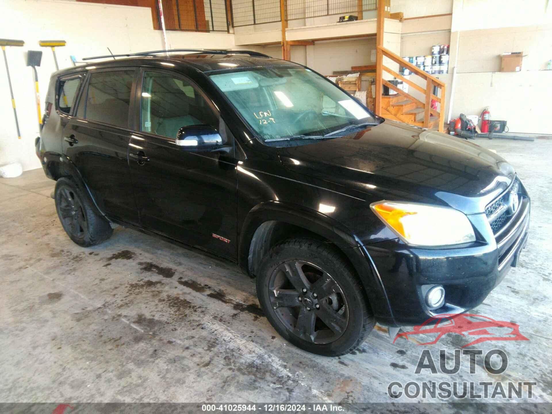 TOYOTA RAV4 2010 - JTMRF4DV0A5035418