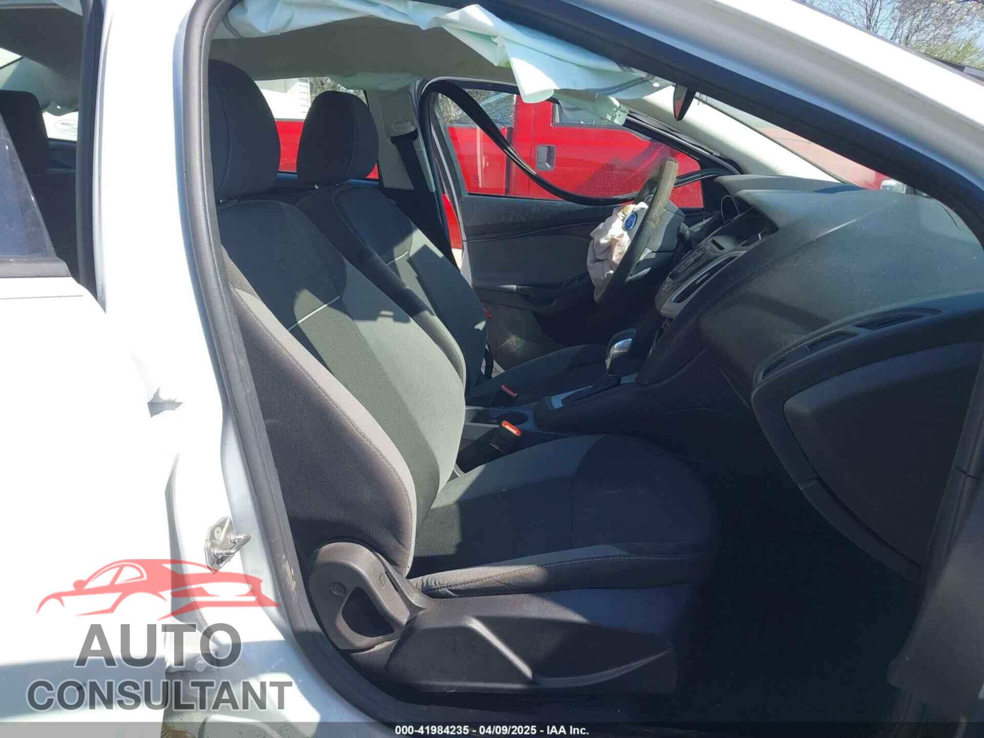 FORD FOCUS 2014 - 1FADP3F21EL347114