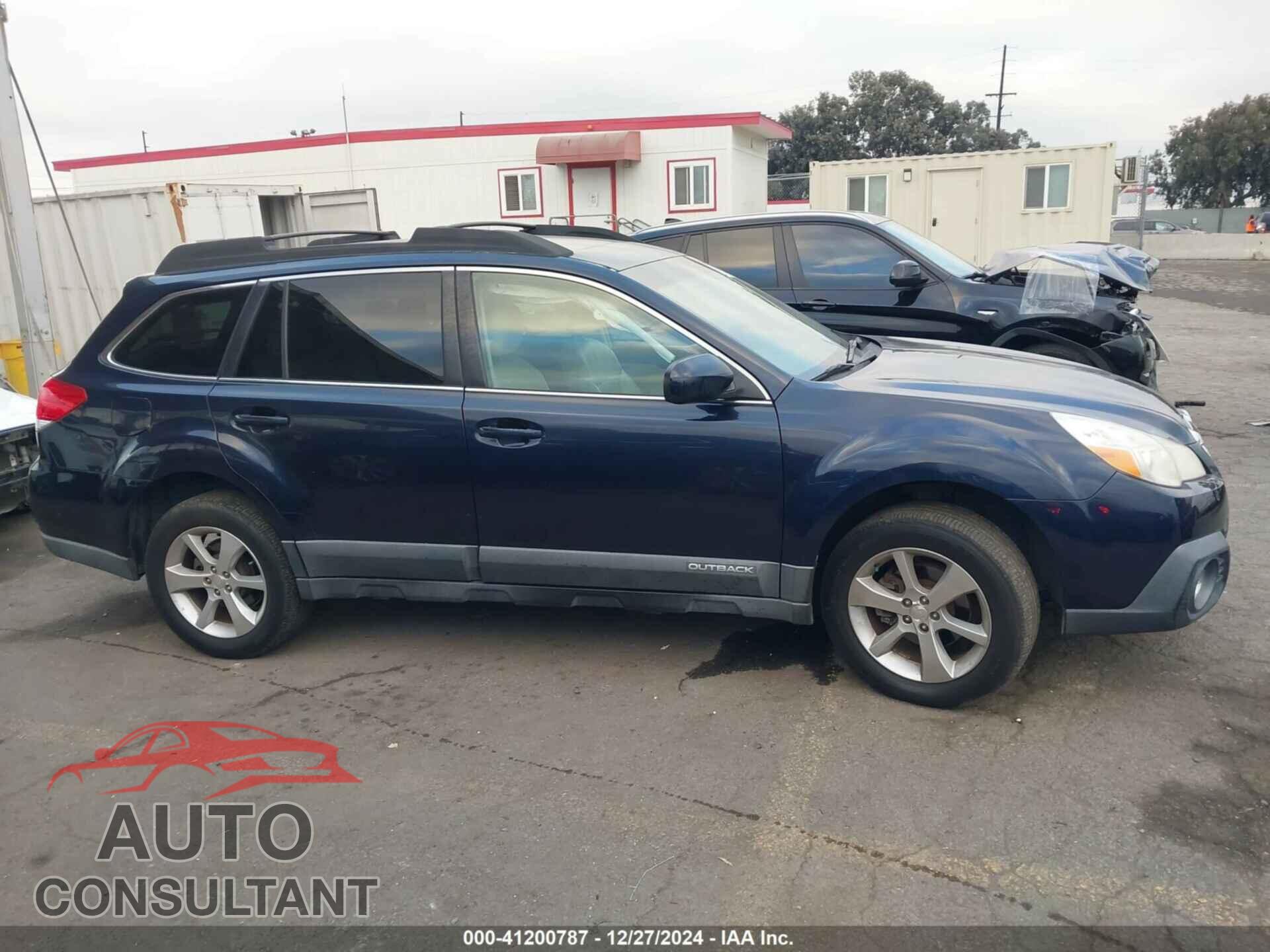SUBARU OUTBACK 2013 - 4S4BRBKC2D3228714