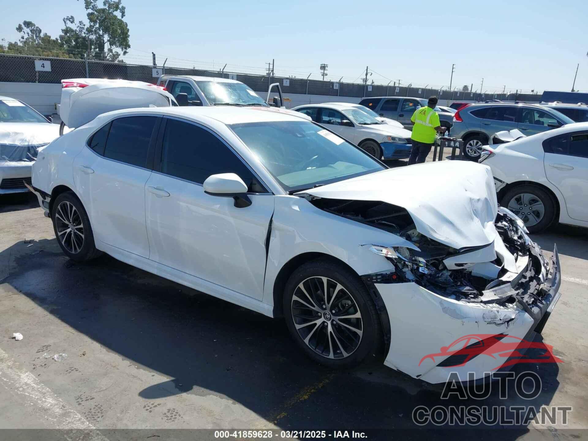 TOYOTA CAMRY 2019 - 4T1B11HK2KU804101