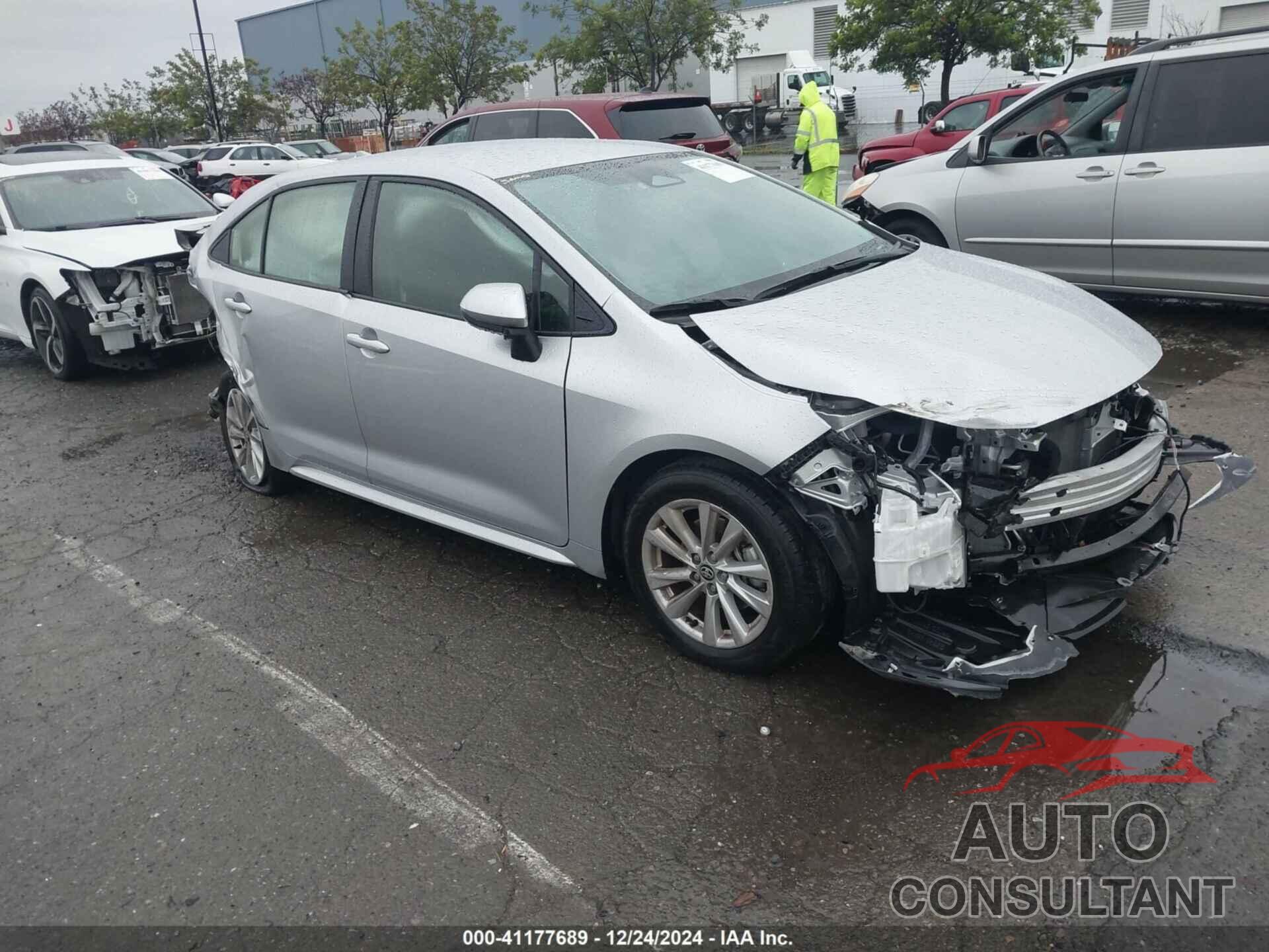 TOYOTA COROLLA 2024 - JTDBCMFE2R3058844