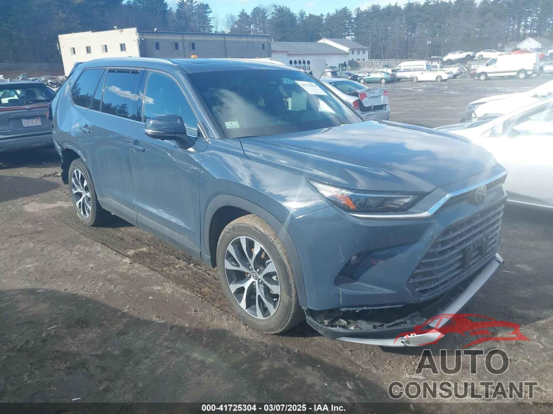 TOYOTA GRAND HIGHLANDER 2024 - 5TDADAB58RS000426