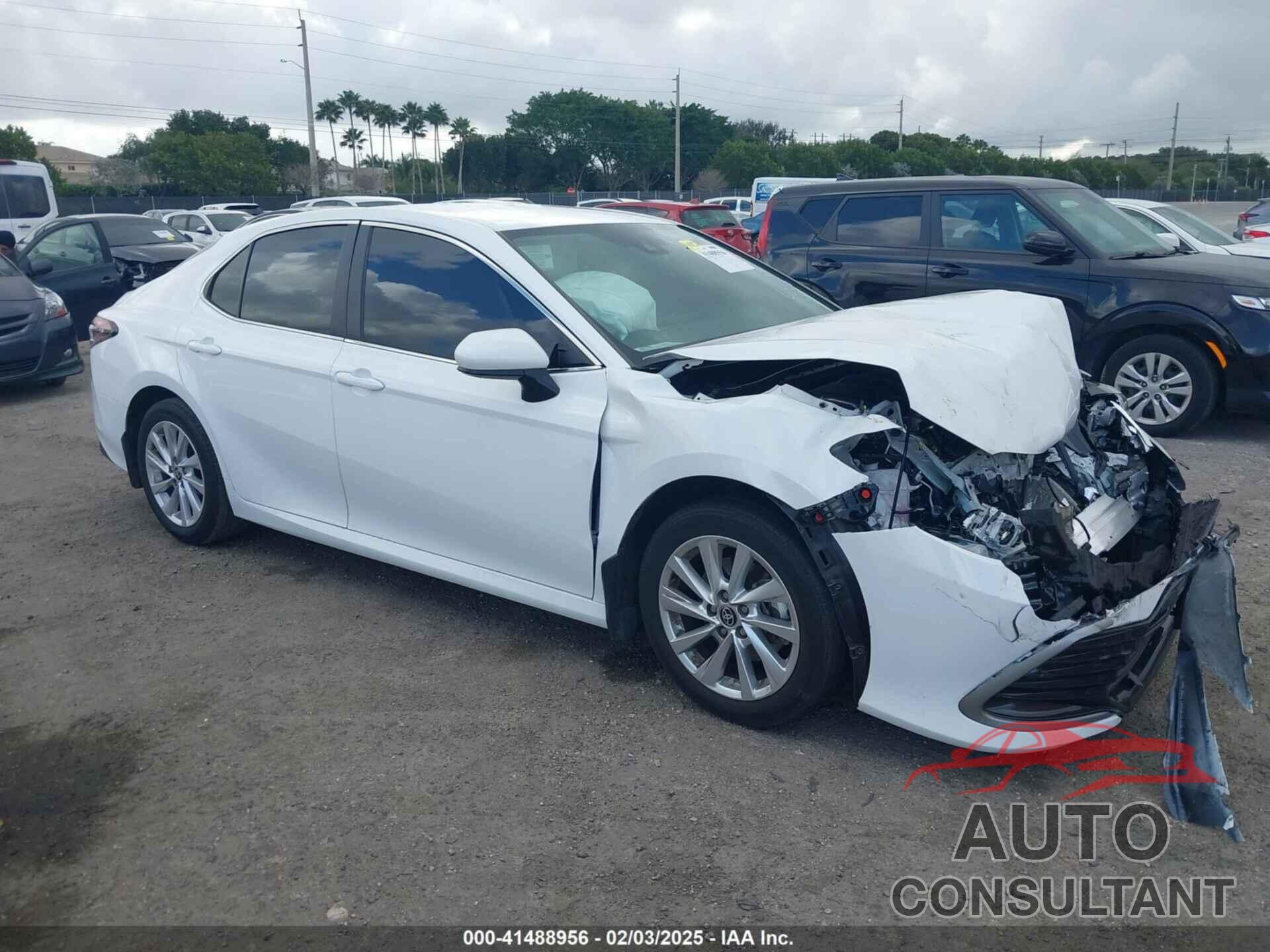 TOYOTA CAMRY 2023 - 4T1C11AK6PU156588