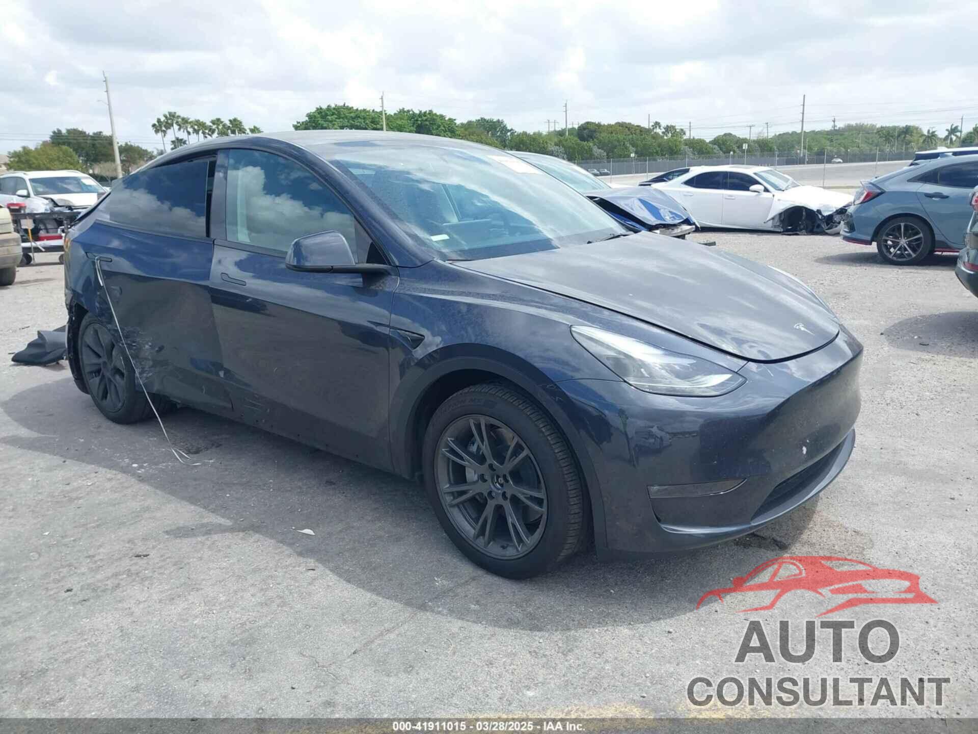 TESLA MODEL Y 2024 - 7SAYGDEE2RA318579