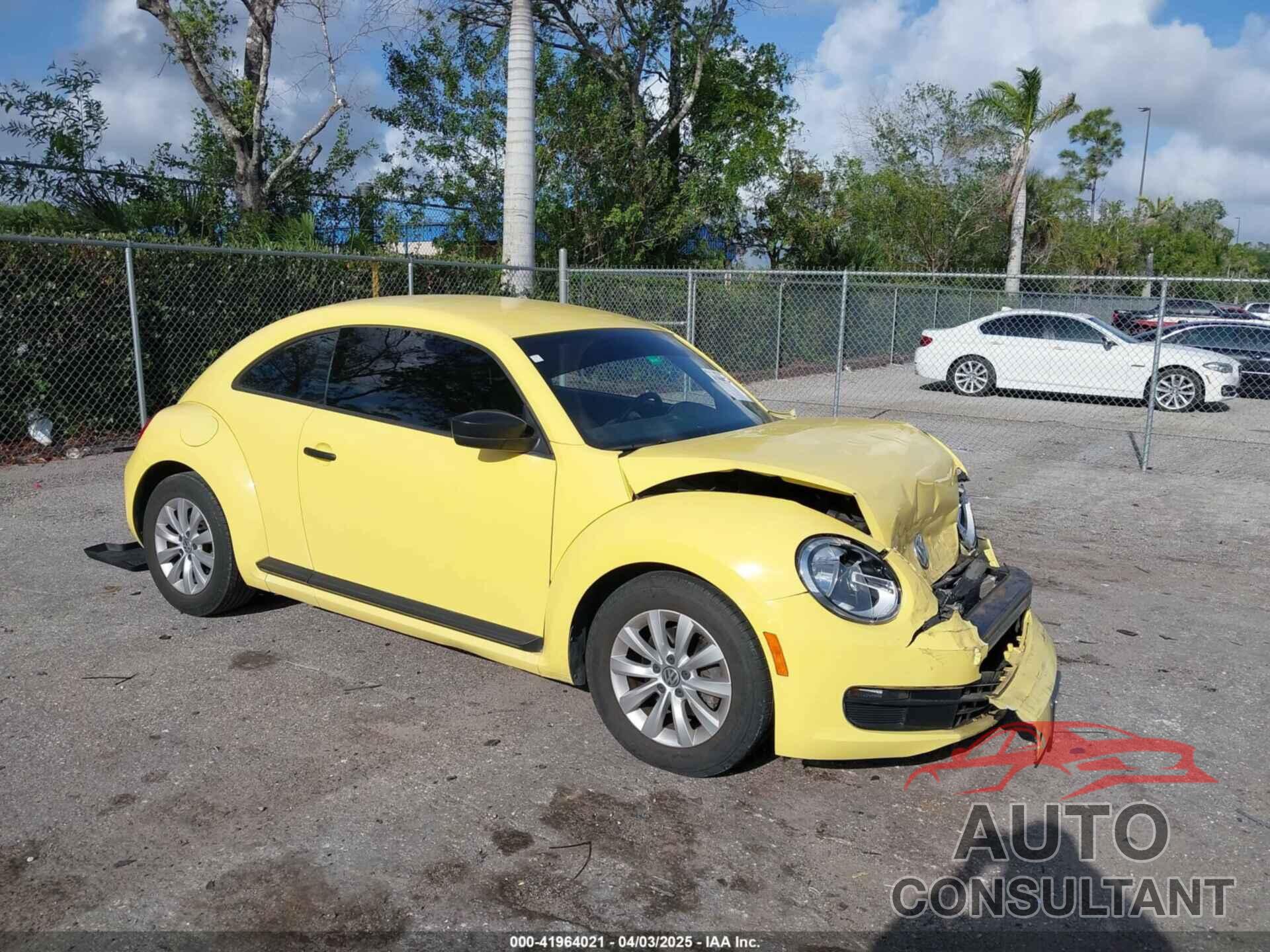 VOLKSWAGEN BEETLE 2015 - 3VWF17AT6FM641987