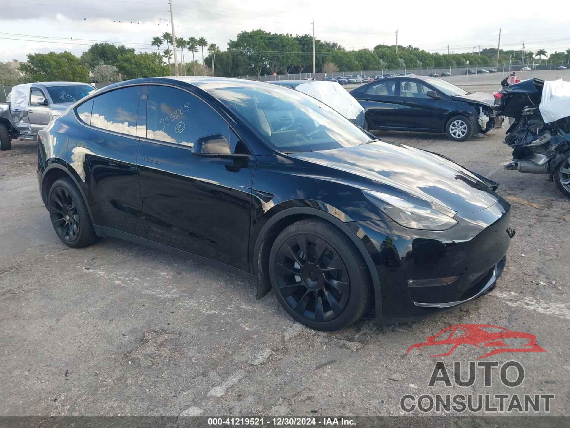 TESLA MODEL Y 2023 - 7SAYGAEE9PF708061