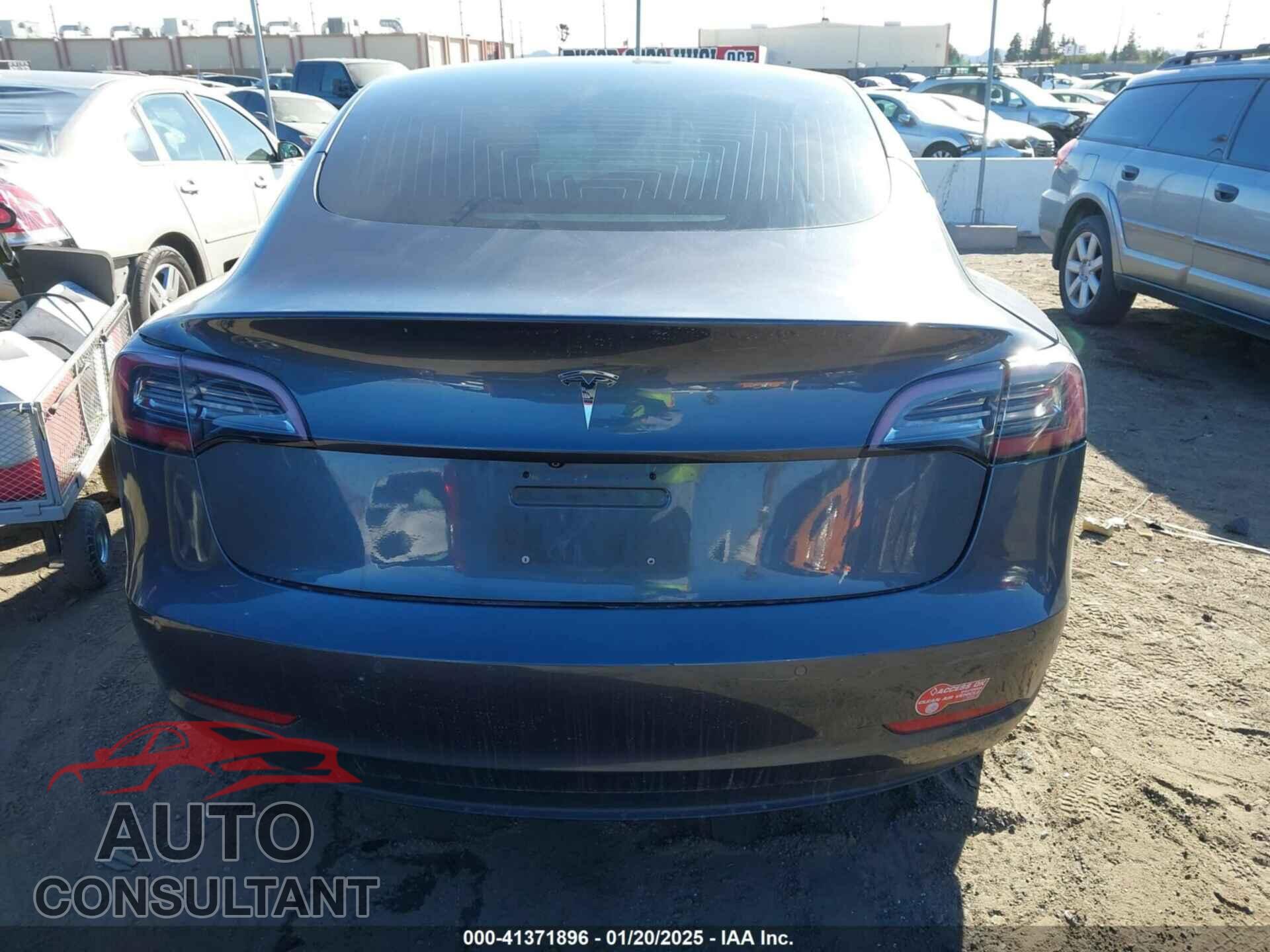 TESLA MODEL 3 2018 - 5YJ3E1EA6JF044643