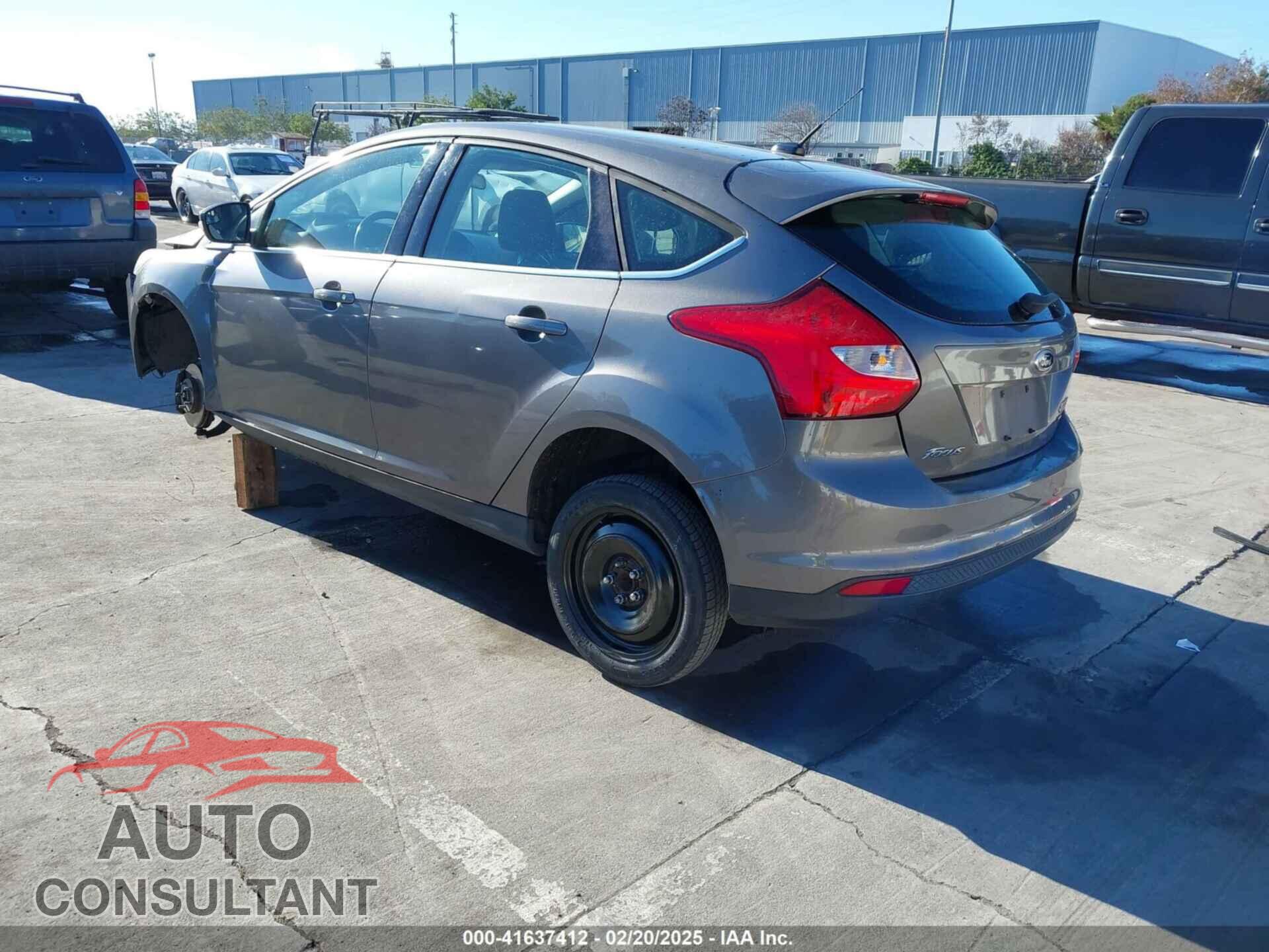 FORD FOCUS 2012 - 1FAHP3M25CL180094