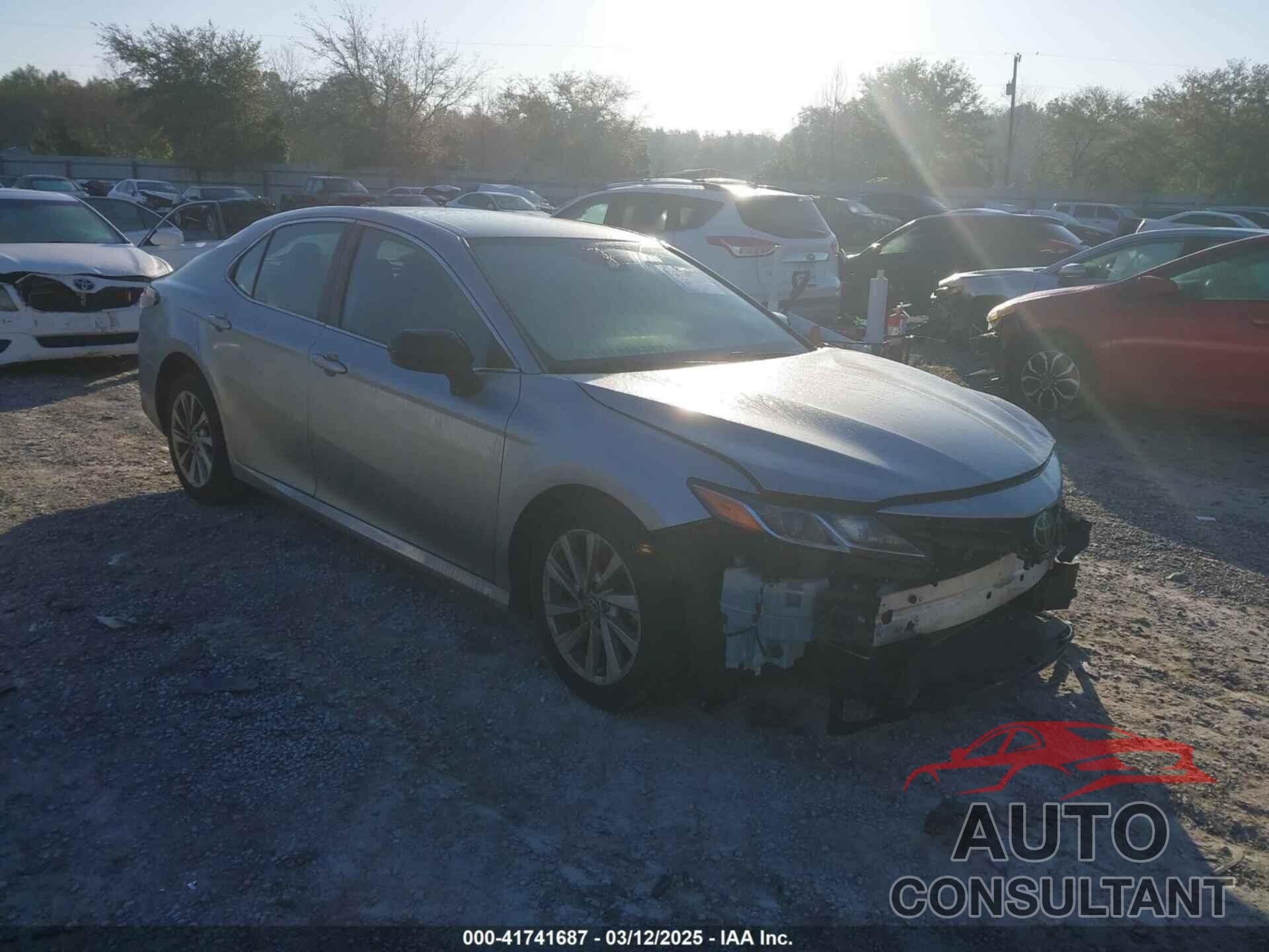 TOYOTA CAMRY 2022 - 4T1C11AK5NU678075