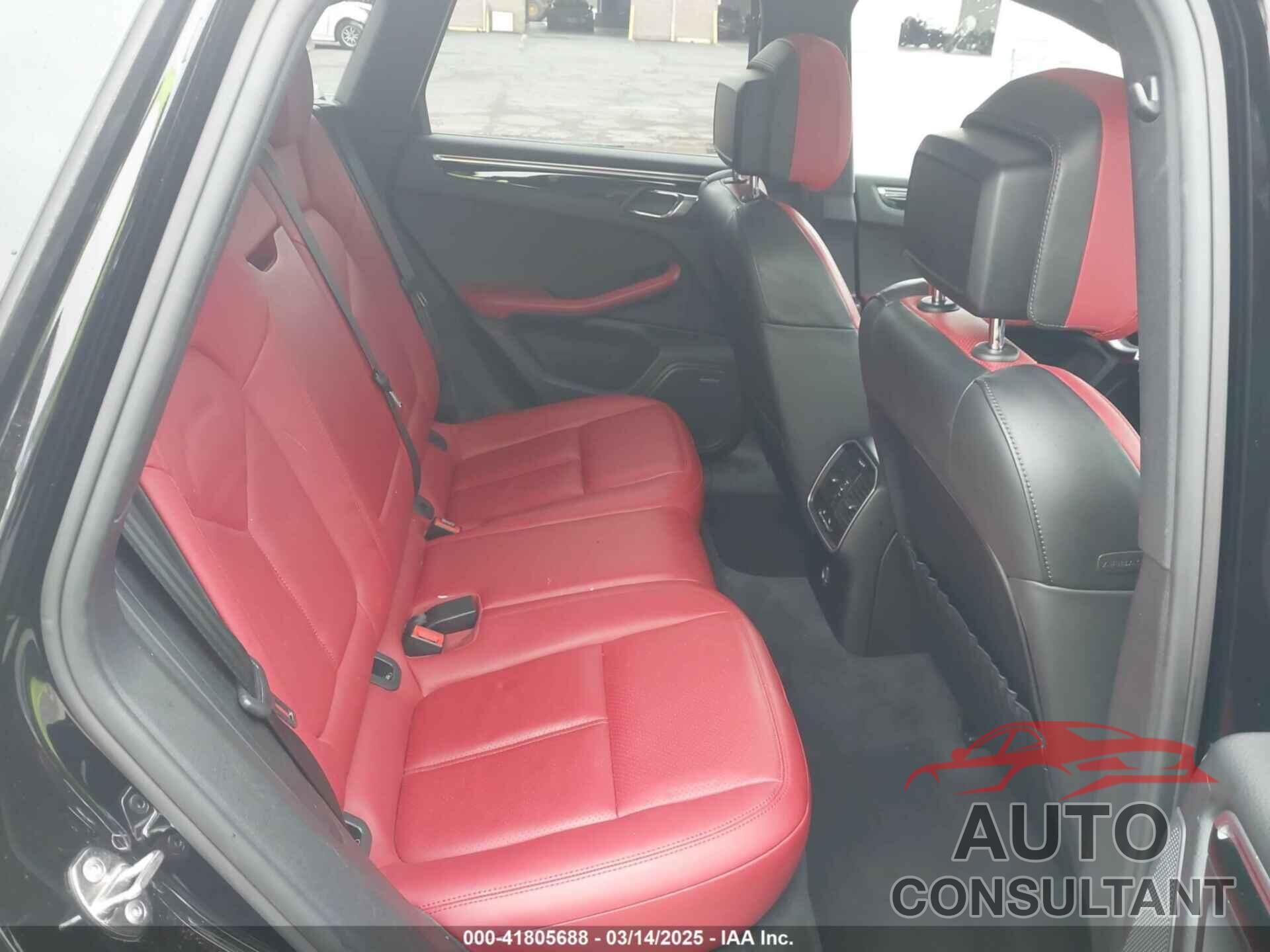 PORSCHE MACAN 2017 - WP1AA2A59HLB06348