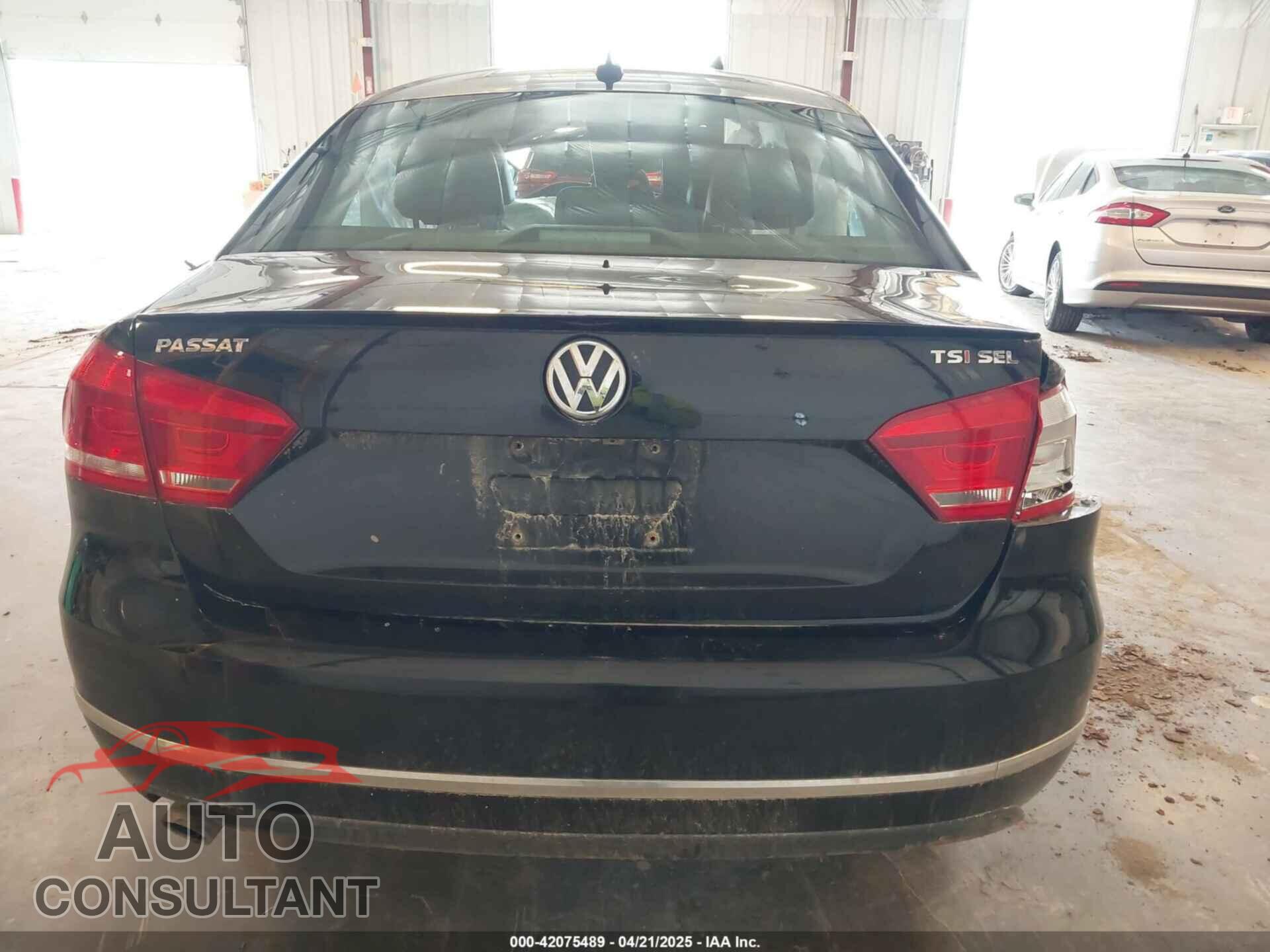 VOLKSWAGEN PASSAT 2014 - 1VWCS7A37EC007636