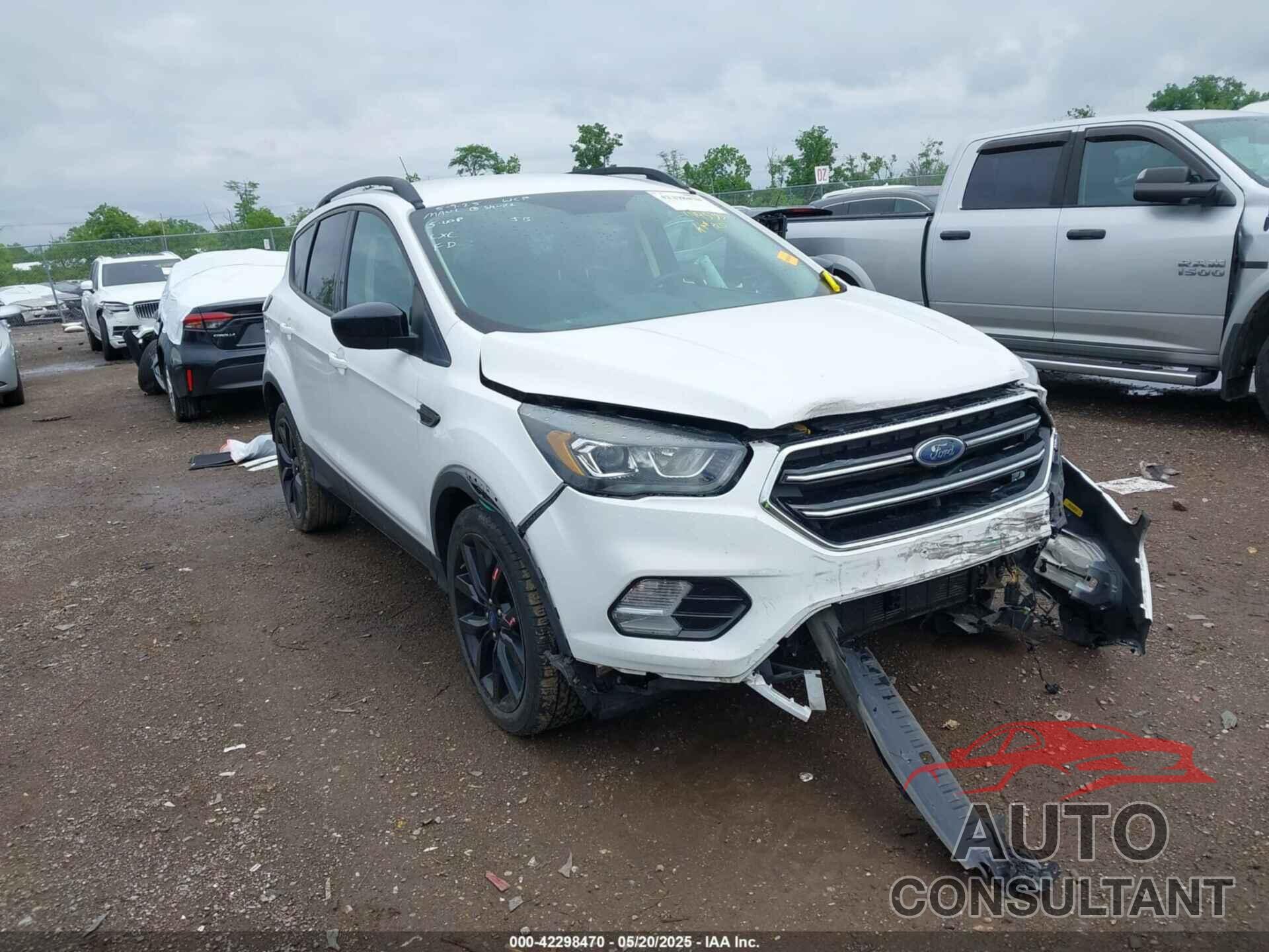 FORD ESCAPE 2019 - 1FMCU0GD9KUB14208