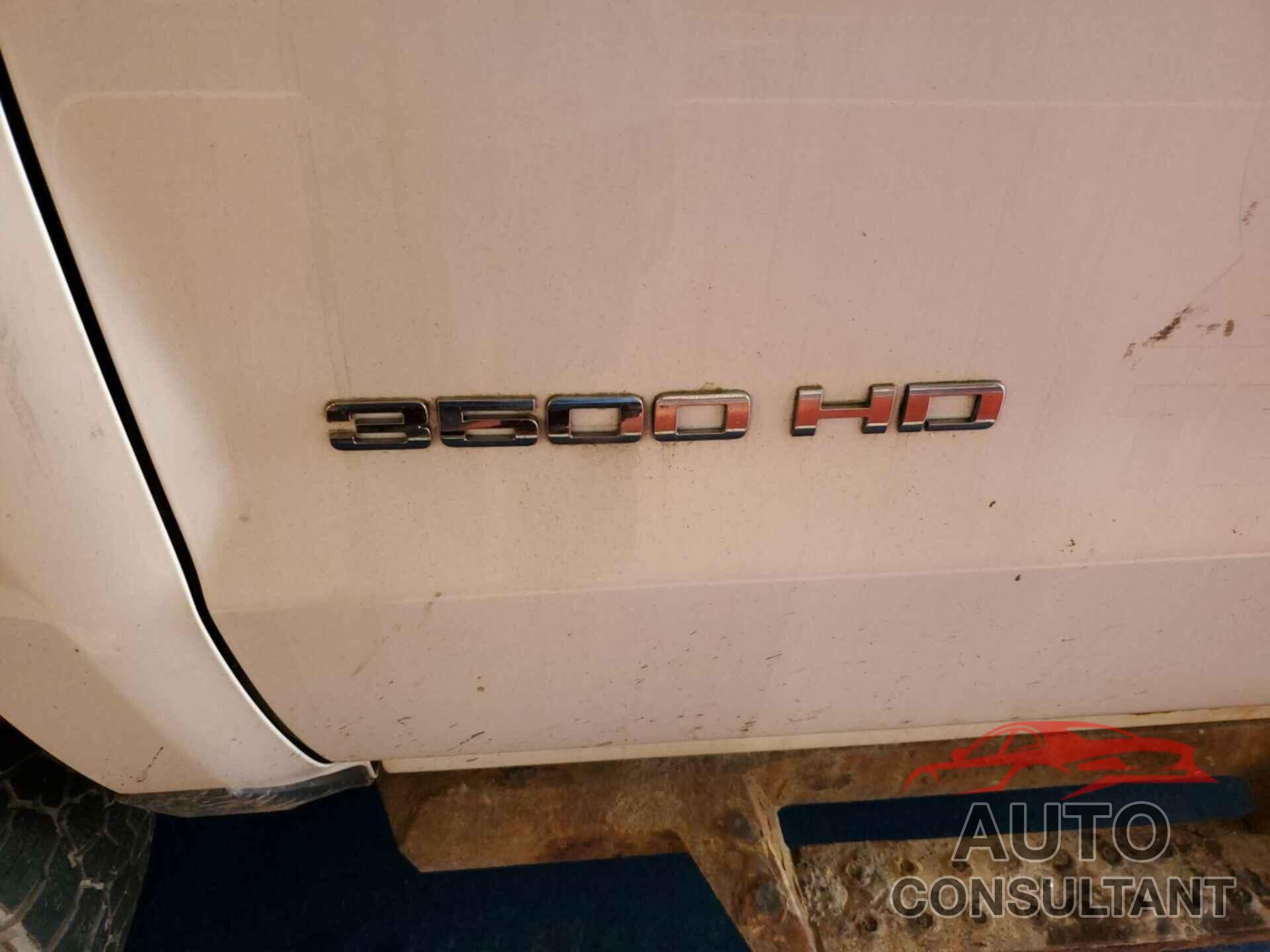 CHEVROLET SILVERADO 2018 - 1GC2KYEG2JZ160837