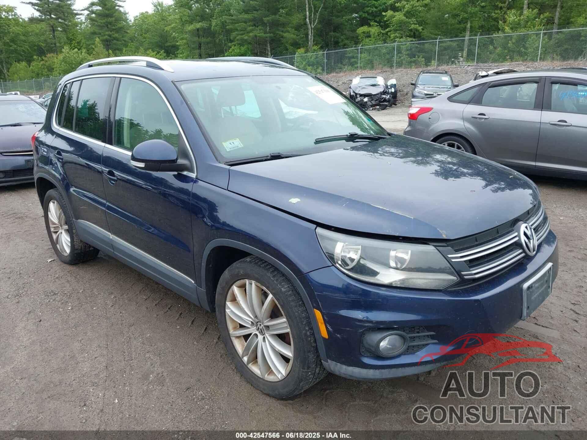 VOLKSWAGEN TIGUAN 2012 - WVGBV7AX7CW552641
