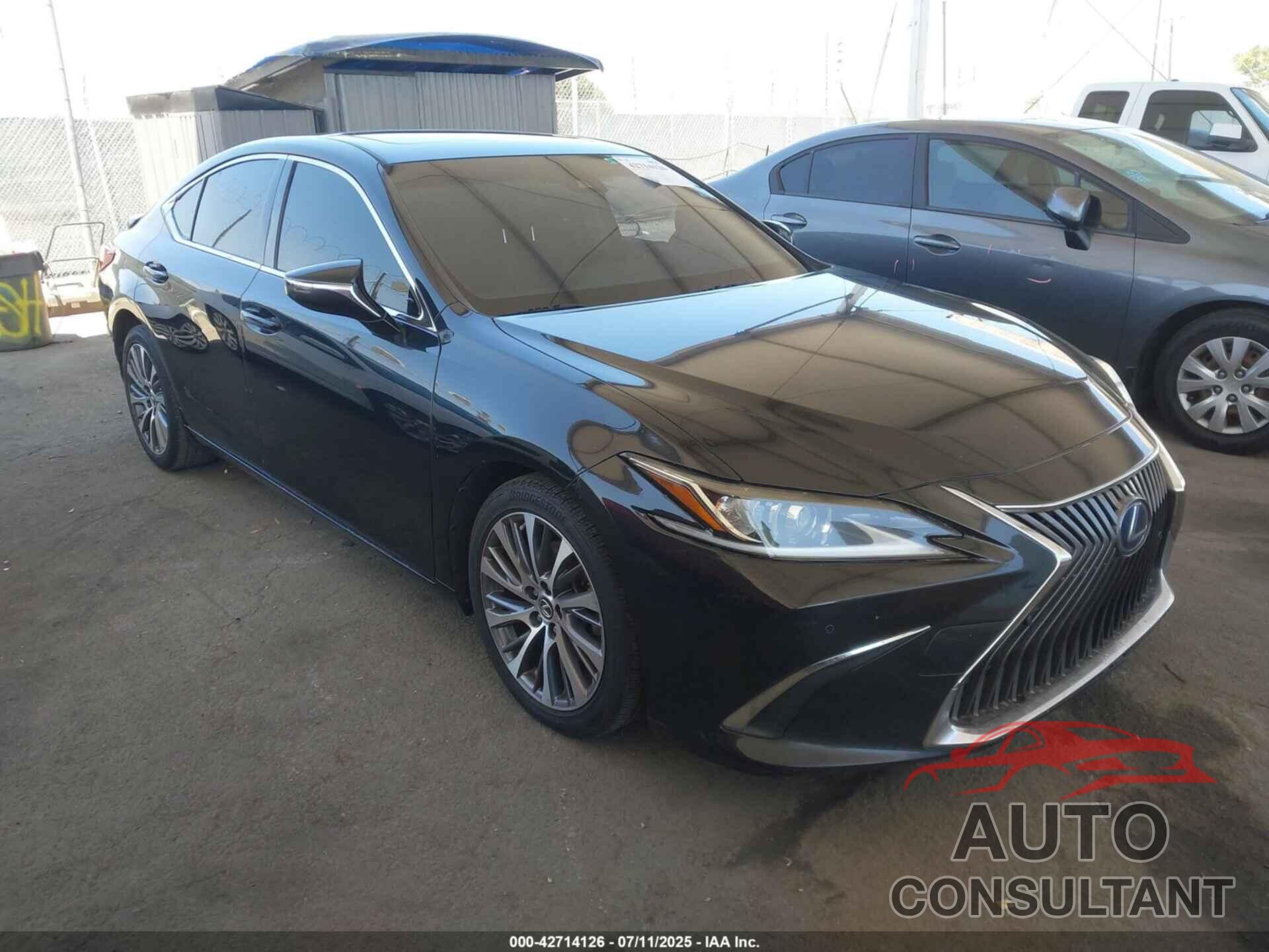 LEXUS ES 300H 2019 - JTHB21B13K2043784