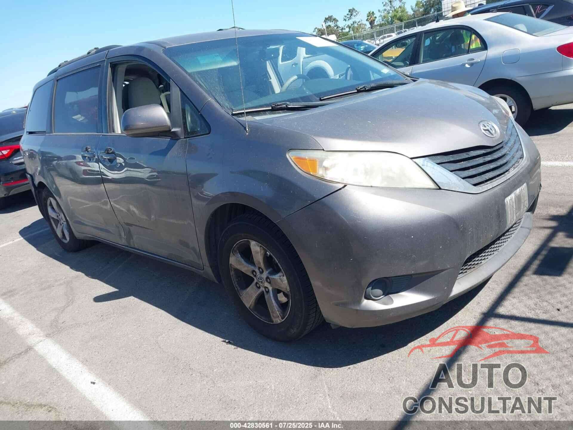 TOYOTA SIENNA 2013 - 5TDKK3DC8DS287535
