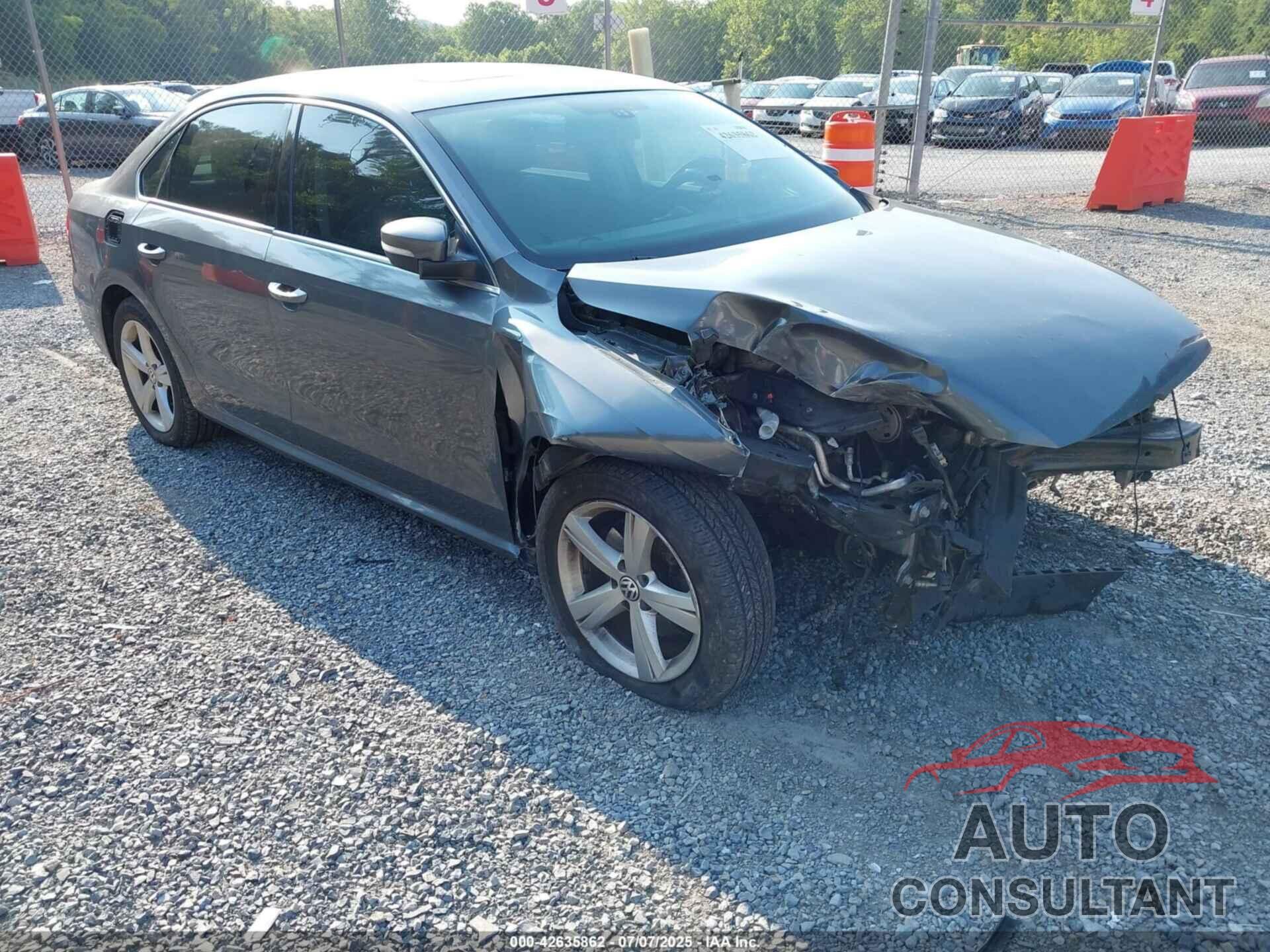 VOLKSWAGEN PASSAT 2013 - 1VWBP7A30DC061758