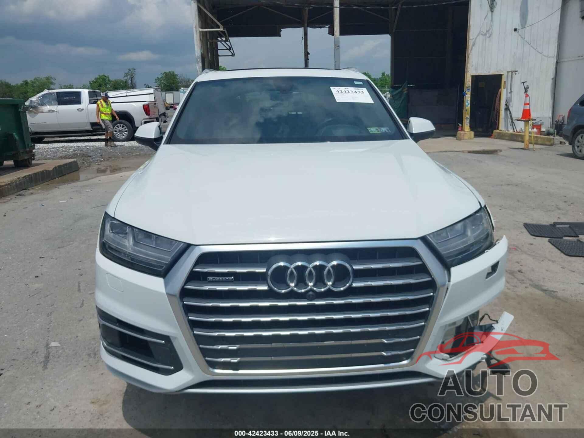 AUDI Q7 2017 - WA1VAAF73HD037362