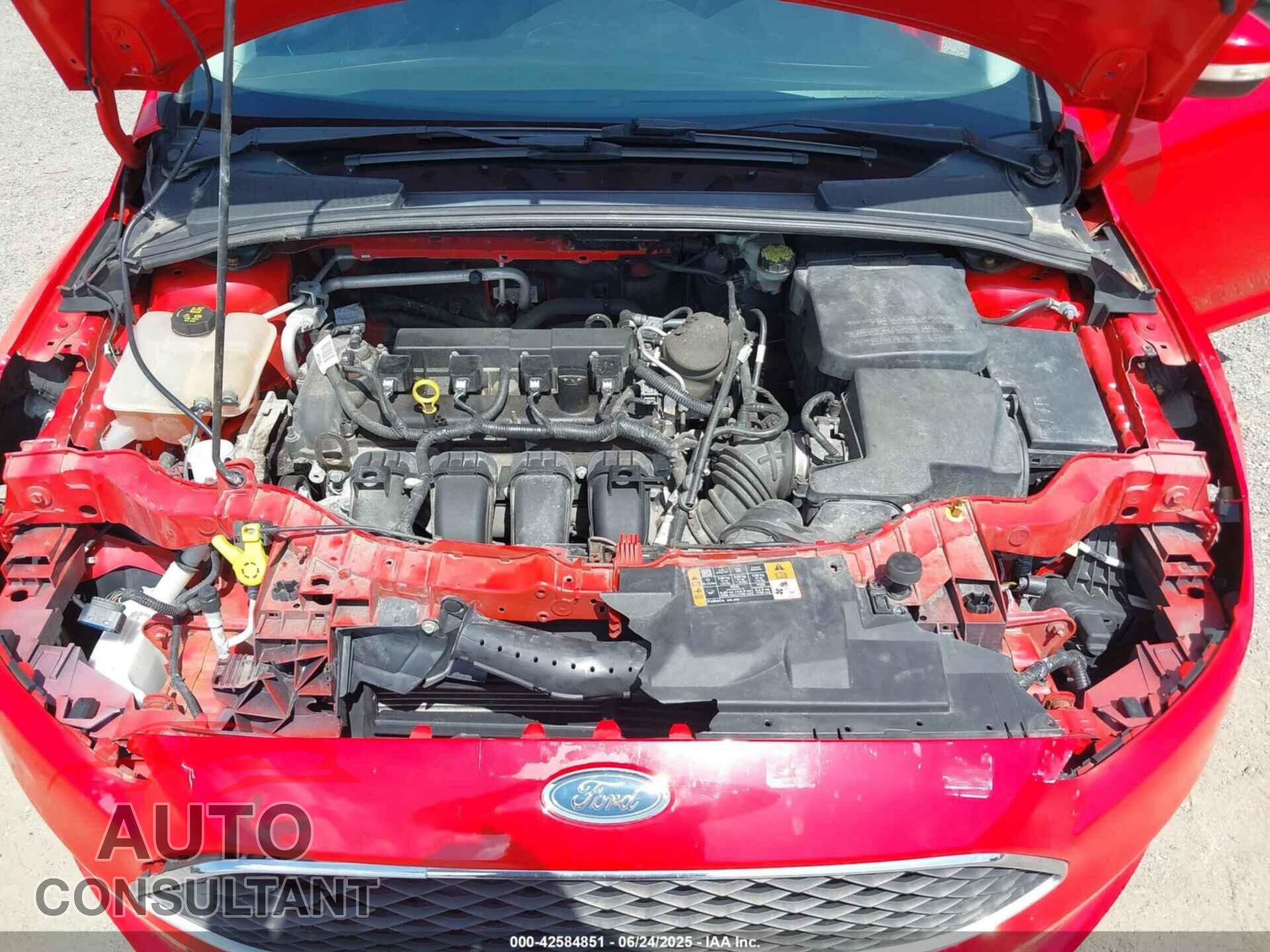 FORD FOCUS 2015 - 1FADP3F20FL318107