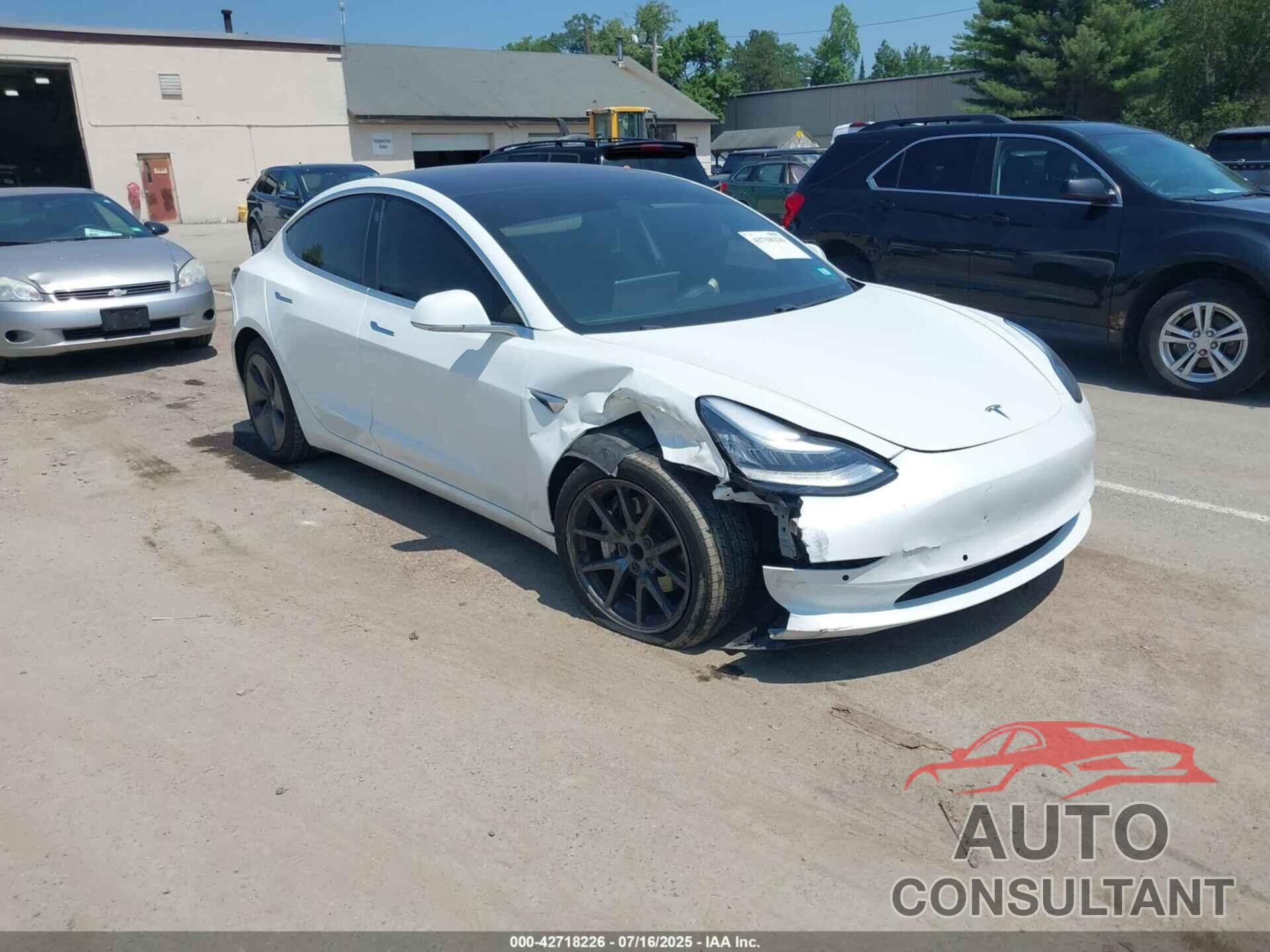TESLA MODEL 3 2018 - 5YJ3E1EA0JF019639