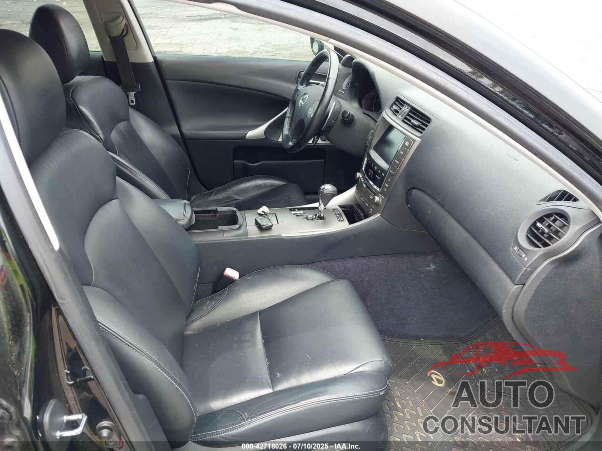 LEXUS IS 250 2009 - JTHCK262395032810