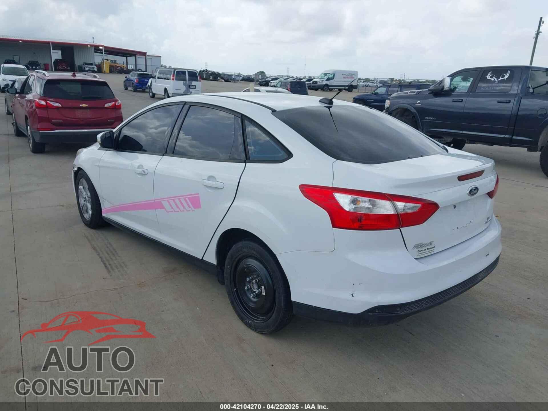 FORD FOCUS 2014 - 1FADP3F21EL446984