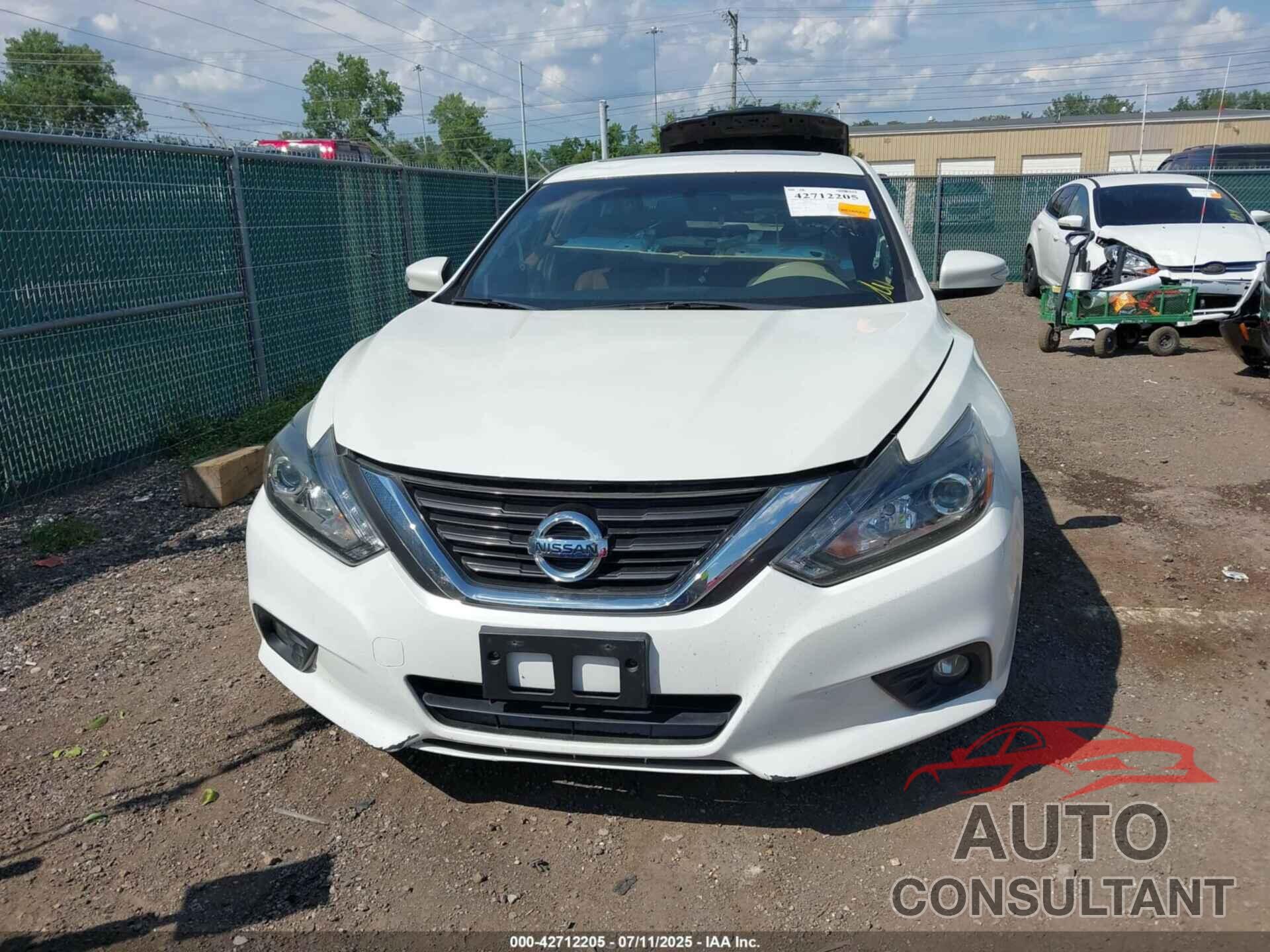 NISSAN ALTIMA 2017 - 1N4AL3AP7HC151619
