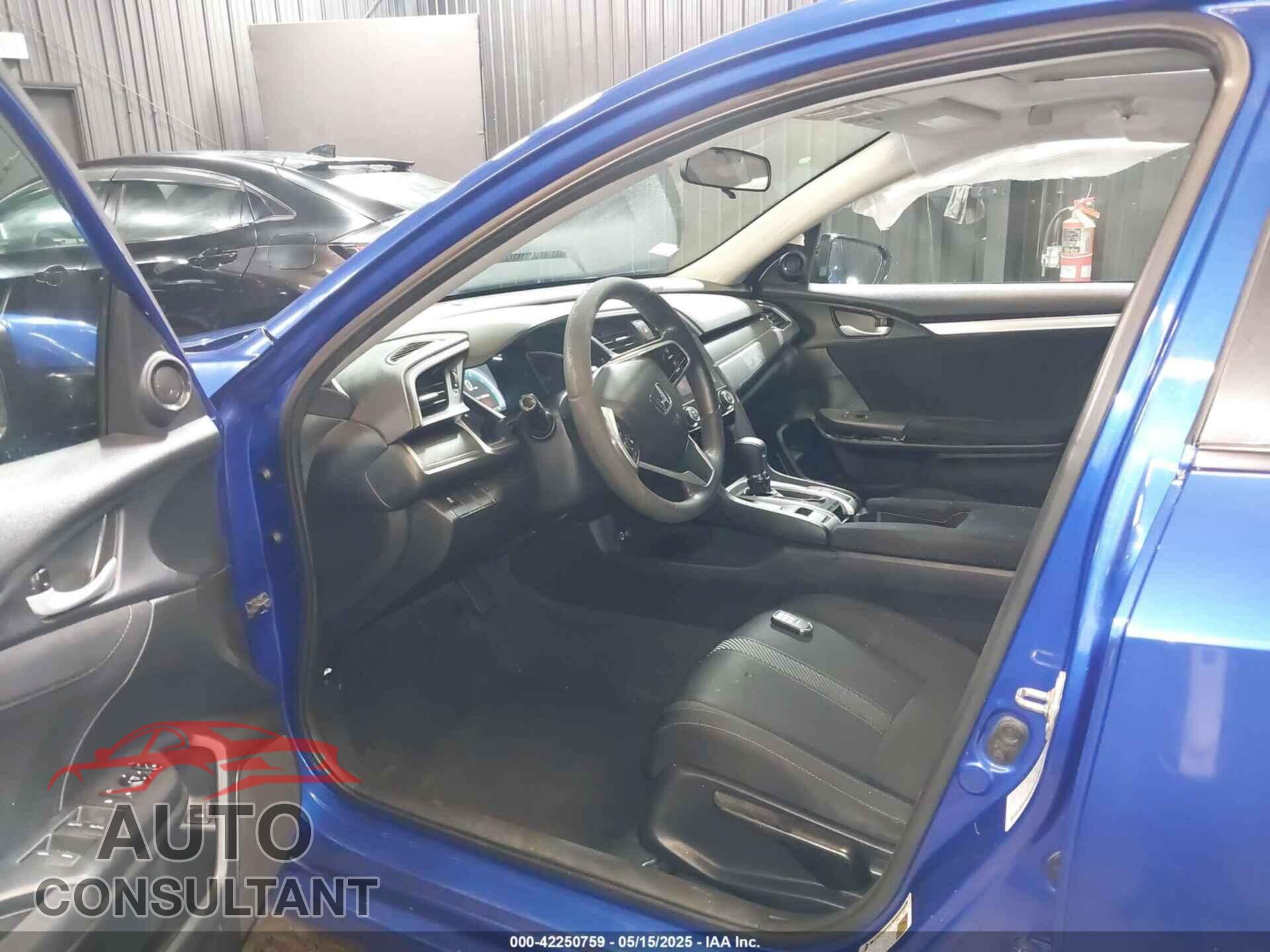 HONDA CIVIC 2017 - 2HGFC2F71HH511341