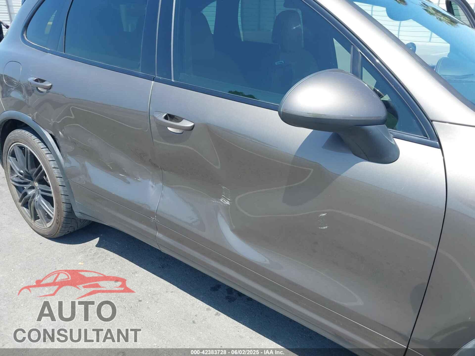PORSCHE CAYENNE 2012 - WP1AC2A21CLA82667