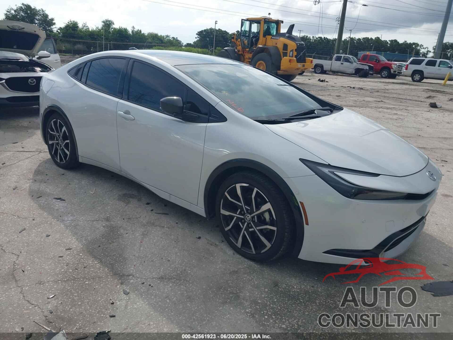 TOYOTA PRIUS PRIME 2024 - JTDACACU6R3038523
