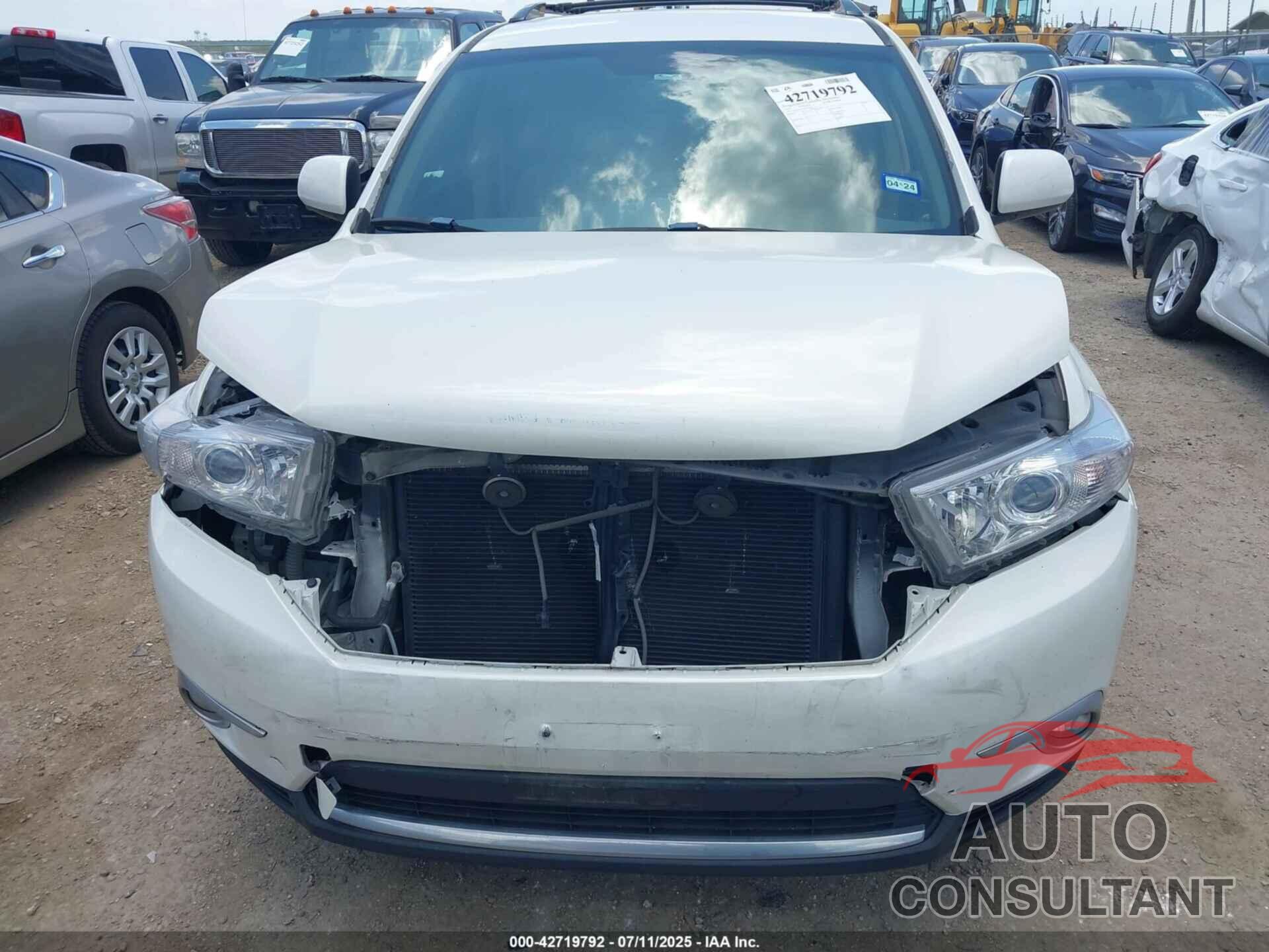 TOYOTA HIGHLANDER 2013 - 5TDZK3EH3DS112098