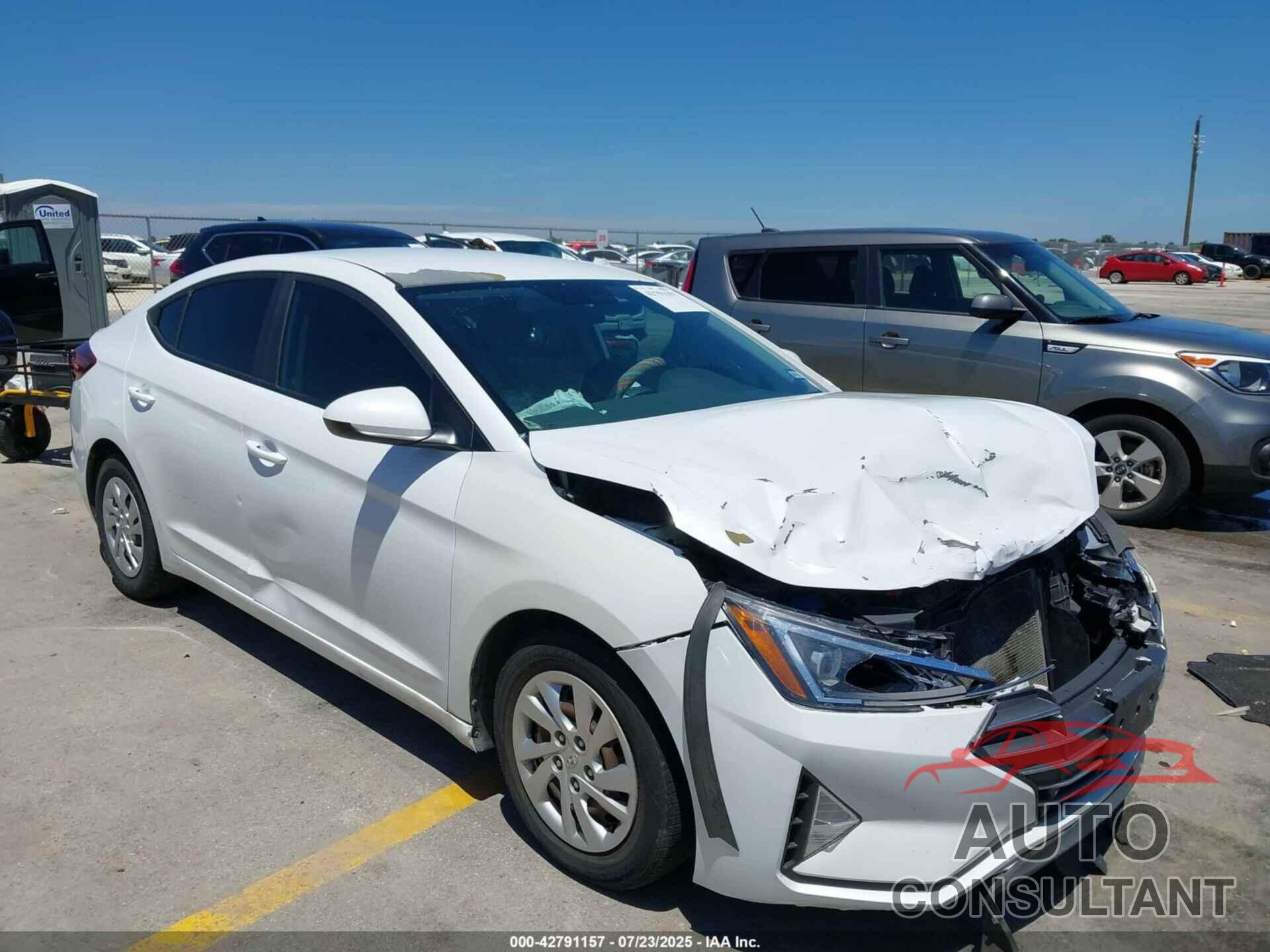 HYUNDAI ELANTRA 2019 - 5NPD74LF0KH432954