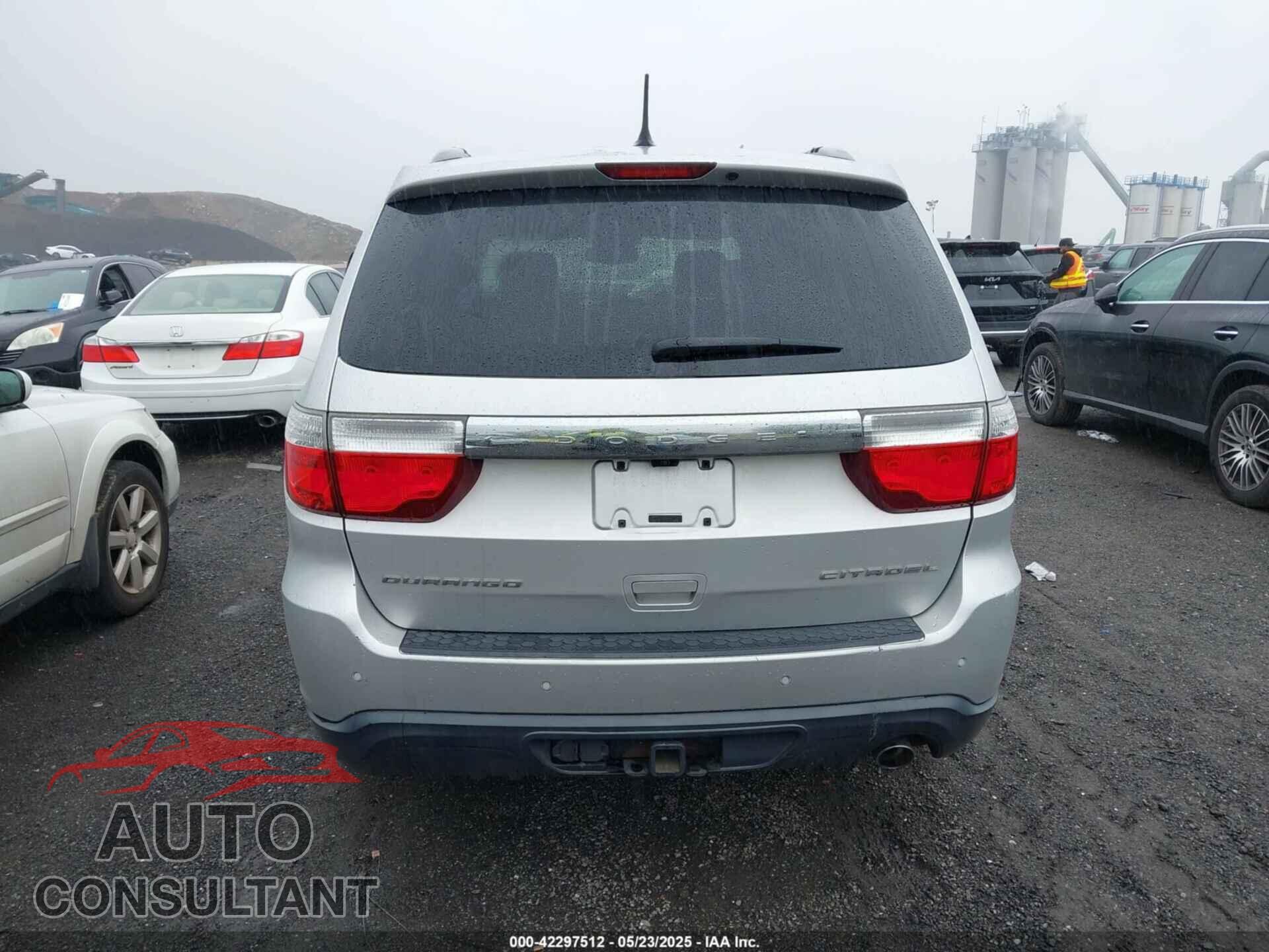 DODGE DURANGO 2011 - 1D4RD5GG9BC651448
